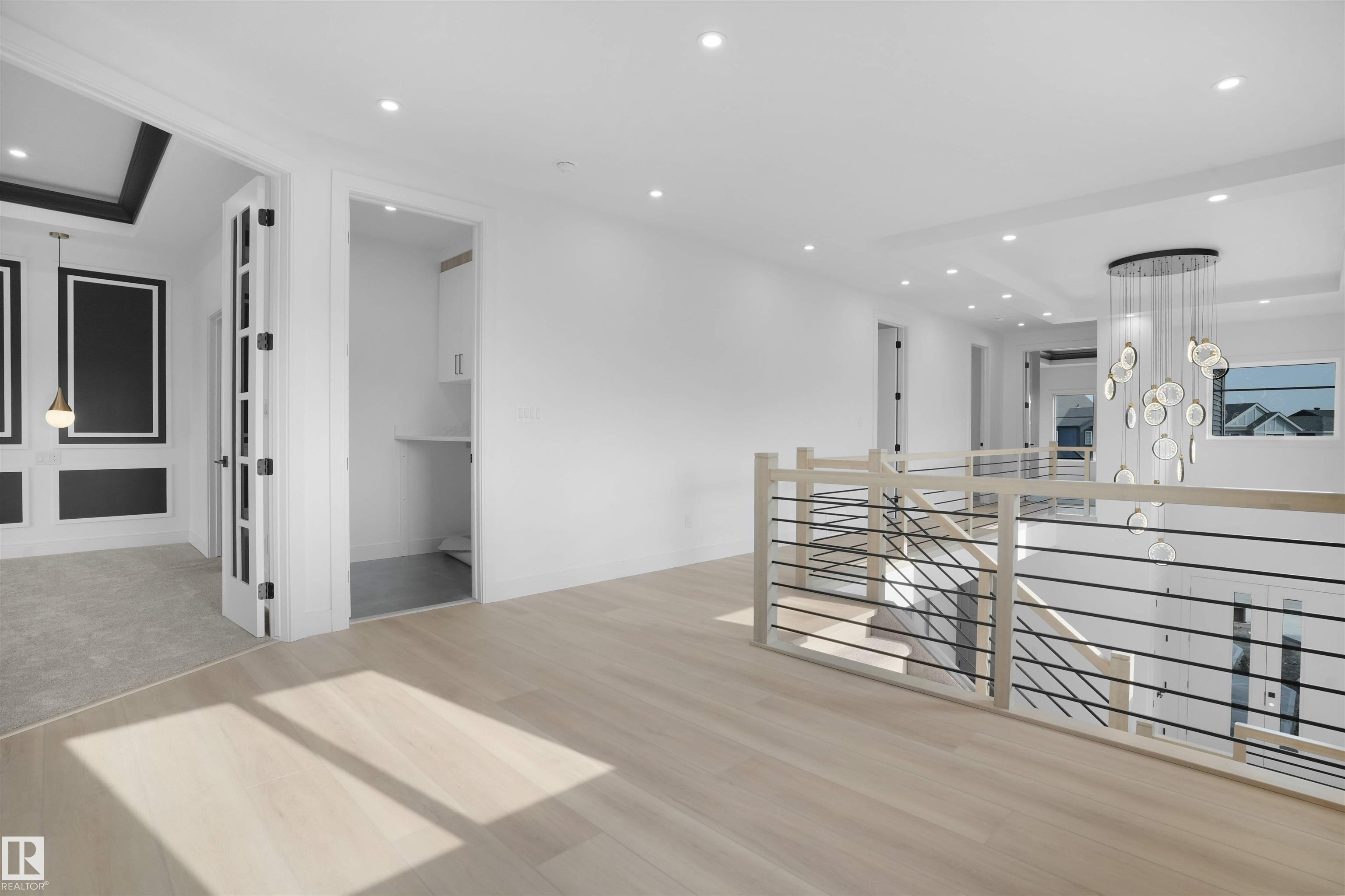 https://zimg.paragon.ice.com/ParagonImages/Property/PM/RAE/225399616/41/0/0/88f754080b31e7c807741ef75788b951/1/da46d4e8bd4cc4f84f6cc27b0f30383e/225399616-231e03d2-d4ac-4453-80a6-6a02b93648bc.JPG