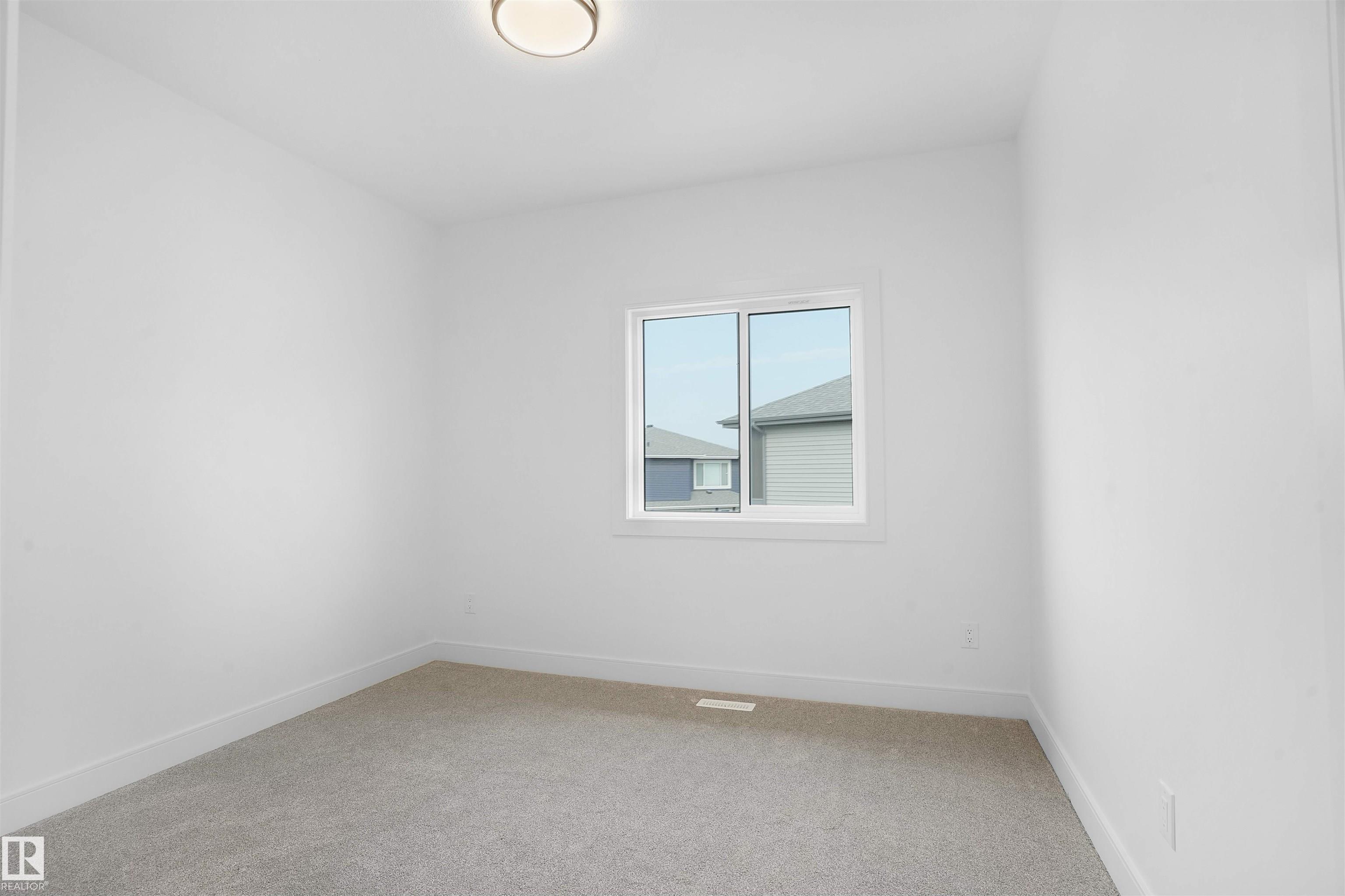 https://zimg.paragon.ice.com/ParagonImages/Property/PM/RAE/225399616/51/0/0/1878501b5f733a28cb67fee519a14b5a/1/da46d4e8bd4cc4f84f6cc27b0f30383e/225399616-efa4e11a-dc7c-40bc-a174-33e516180061.JPG