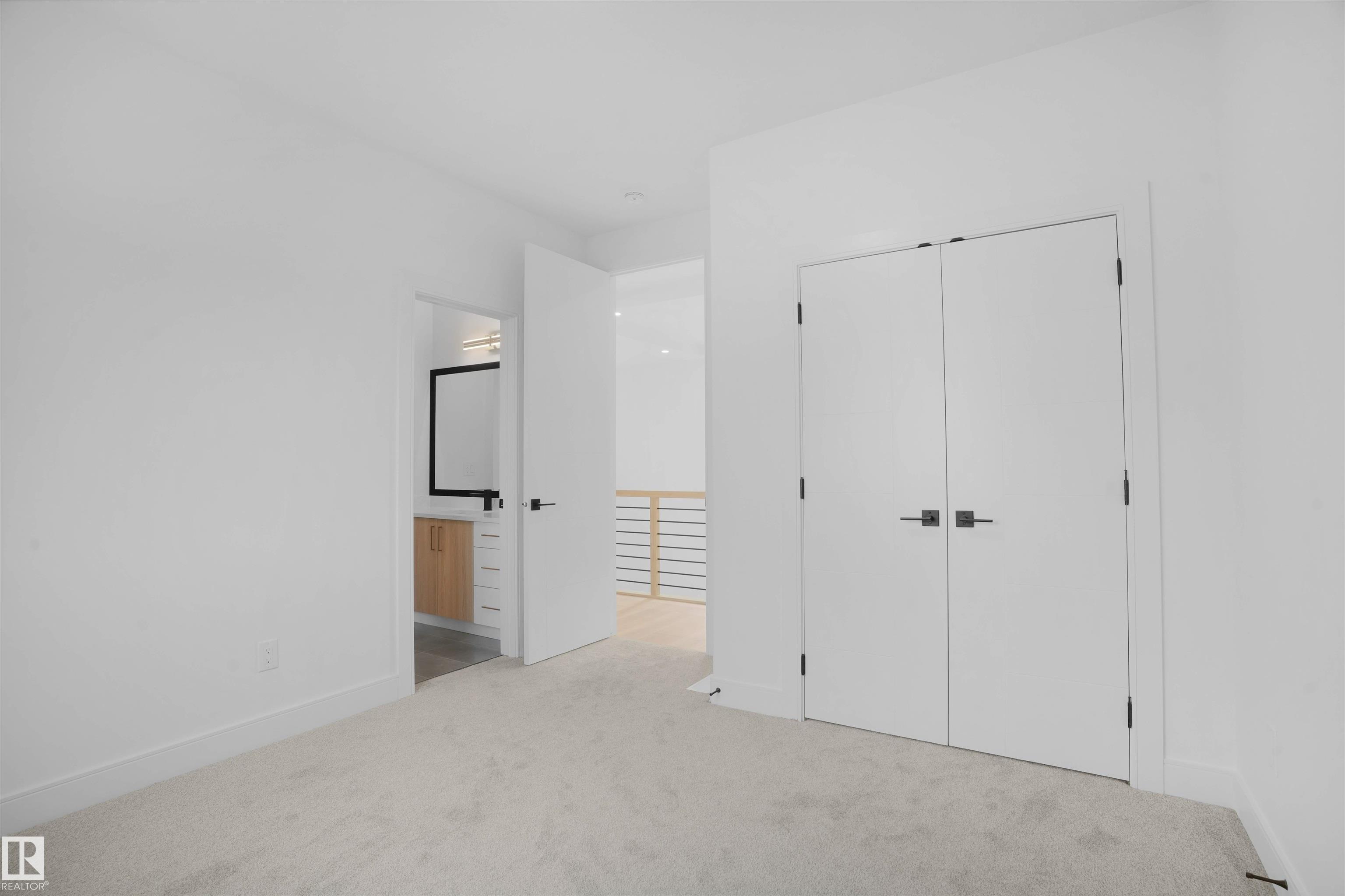https://zimg.paragon.ice.com/ParagonImages/Property/PM/RAE/225399616/52/0/0/86267fa724ce9452d3e37a3a3c256312/1/da46d4e8bd4cc4f84f6cc27b0f30383e/225399616-cf238477-0301-4529-9dfd-6481ed87ad6f.JPG