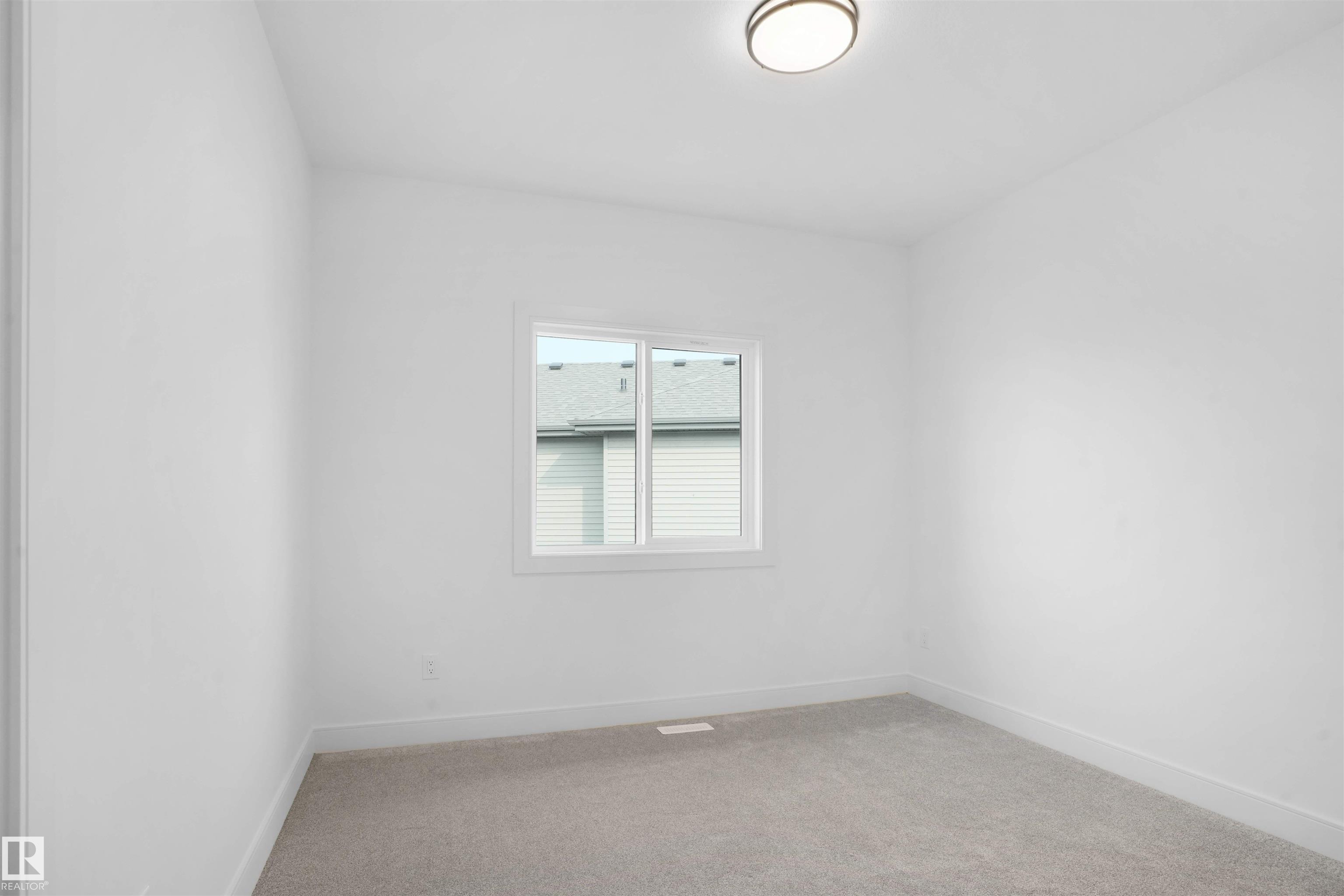 https://zimg.paragon.ice.com/ParagonImages/Property/PM/RAE/225399616/55/0/0/24a5512cd2ab3df88f6ad3ea9f3ccf85/1/da46d4e8bd4cc4f84f6cc27b0f30383e/225399616-fcba4f40-7dc3-42c1-9a2b-eae8cda19878.JPG