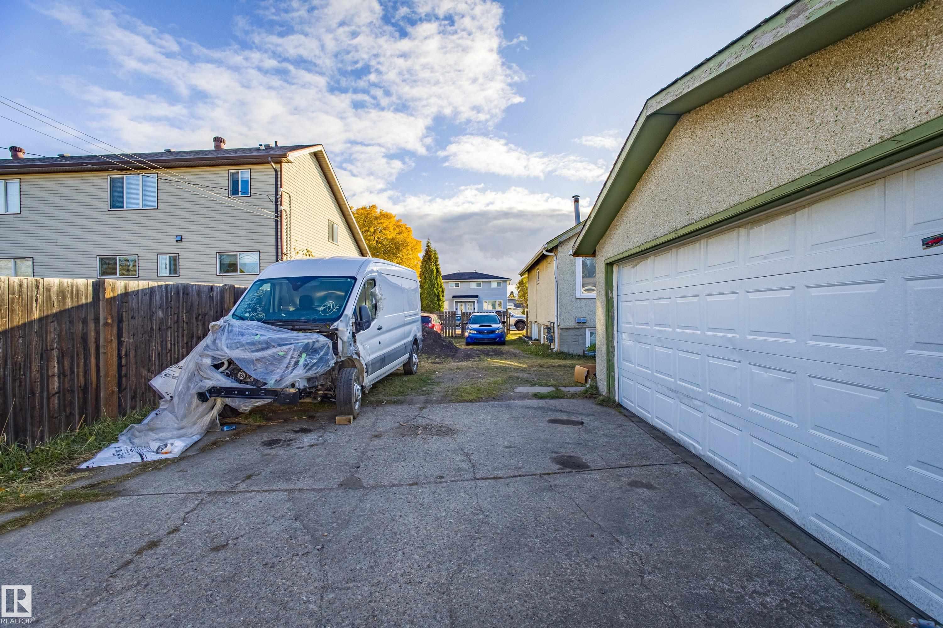 Photo 37 at 12716 12718 94 Street NW, Killarney, Edmonton