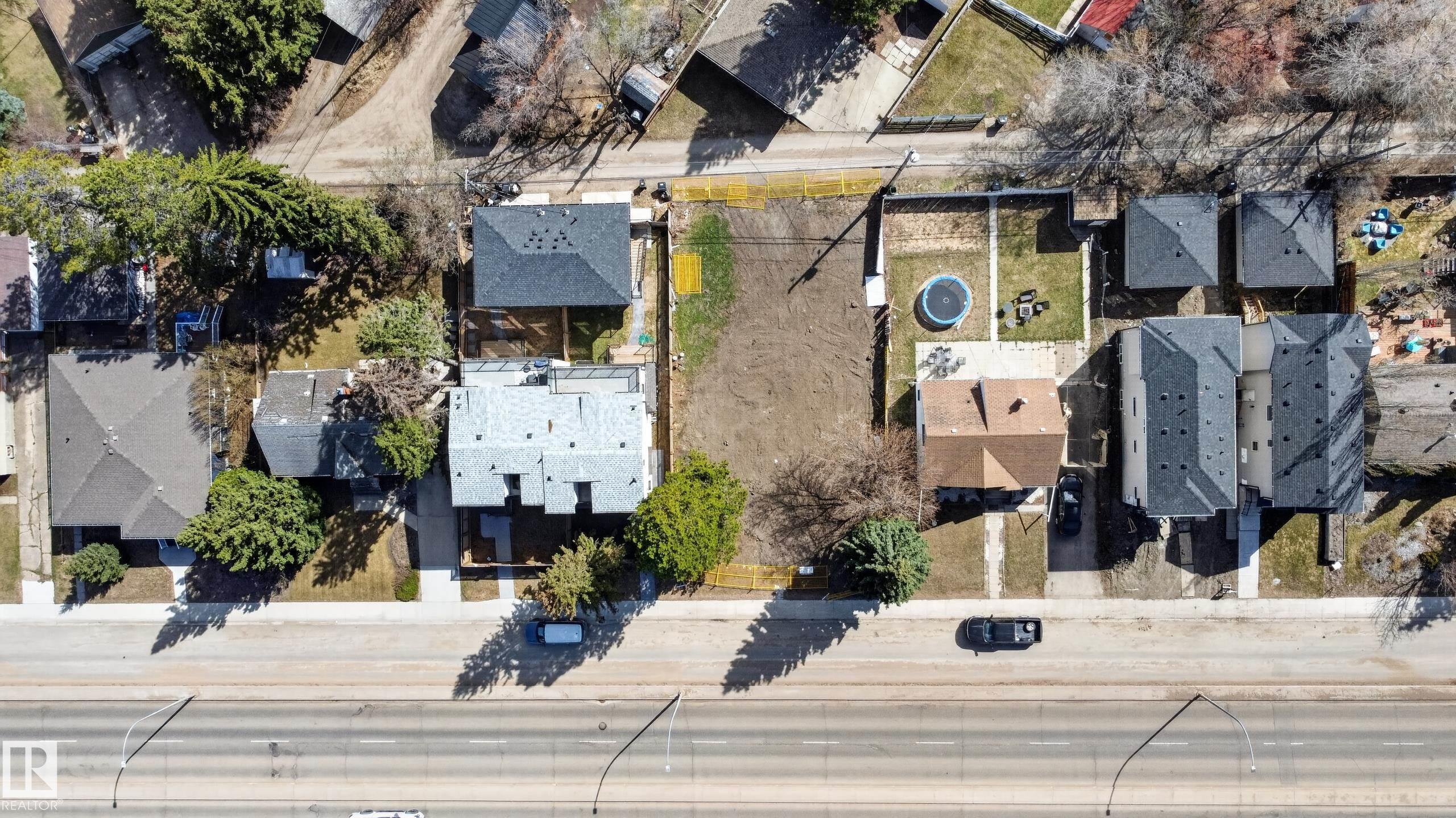 https://zimg.paragon.ice.com/ParagonImages/Property/PM/RAE/225399634/10/0/0/4c7738980bdf4f931948fed877f4d4ef/1/fe6443d697f0454faa70a3fa3cfd63c8/225399634-a755a776-19a6-4d2b-b207-fa6f5399899a.JPG