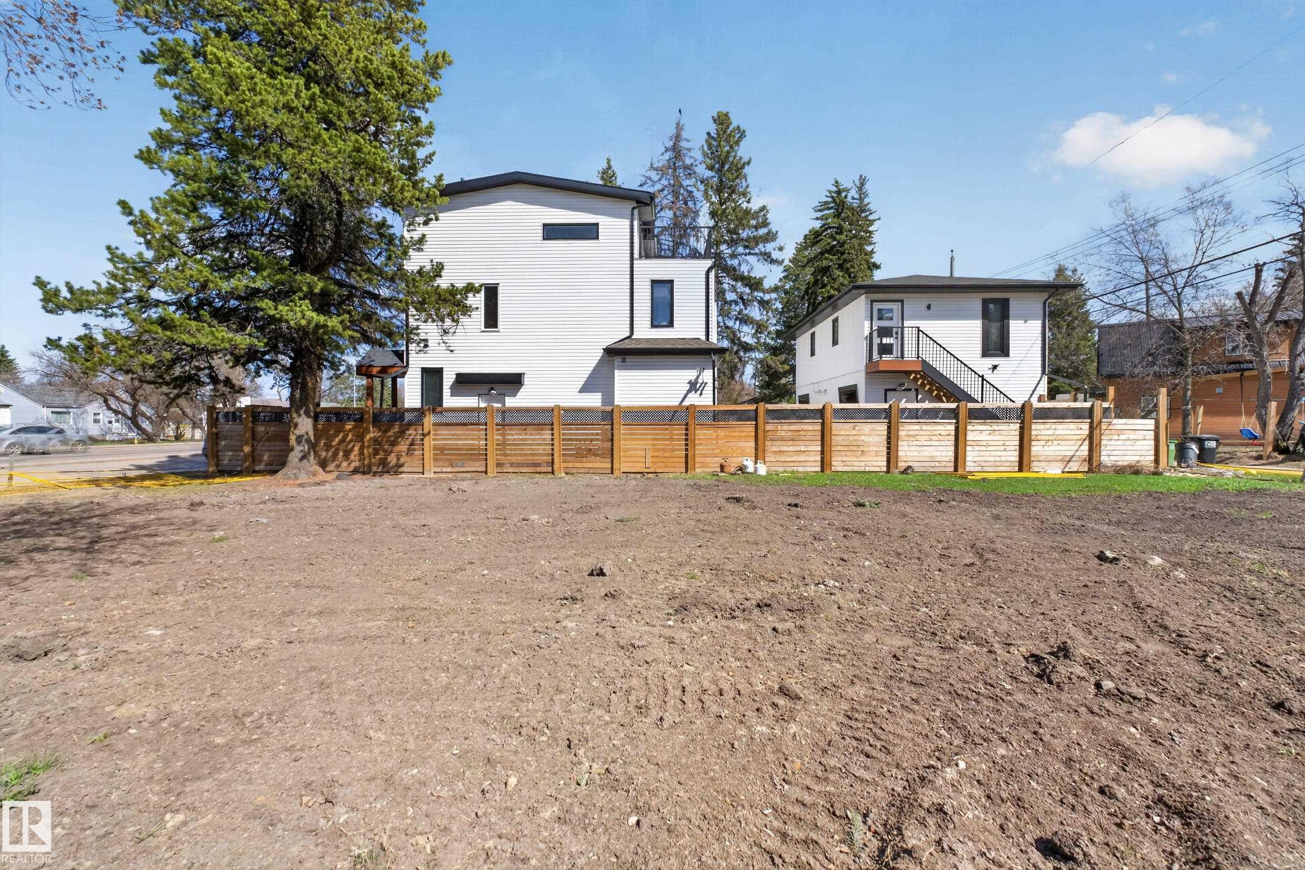 https://zimg.paragon.ice.com/ParagonImages/Property/PM/RAE/225399634/17/0/0/b7e7ffcd7e8df2408a685b1e3dbeb781/1/fe6443d697f0454faa70a3fa3cfd63c8/225399634-3e7e0a2f-6b46-450a-a96b-29d274765e2b.JPG