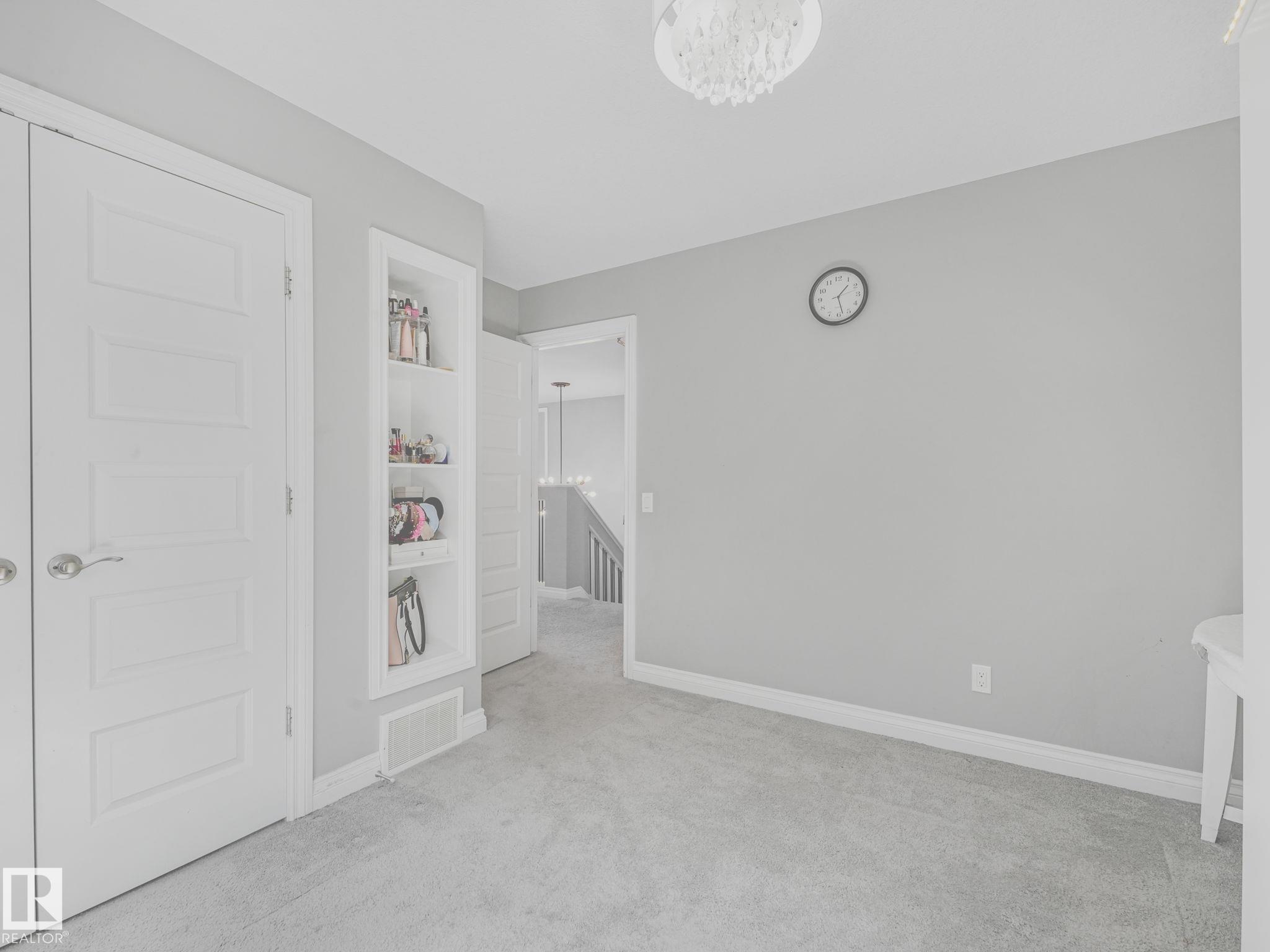 https://zimg.paragon.ice.com/ParagonImages/Property/PM/RAE/225399638/39/0/0/682311af8a3f4f5e56102d830af58d0d/1/02b4b3aa13922343856ce9bae6186dd8/225399638-a678649a-9a56-4af8-b197-eb55a6728c6c.JPG