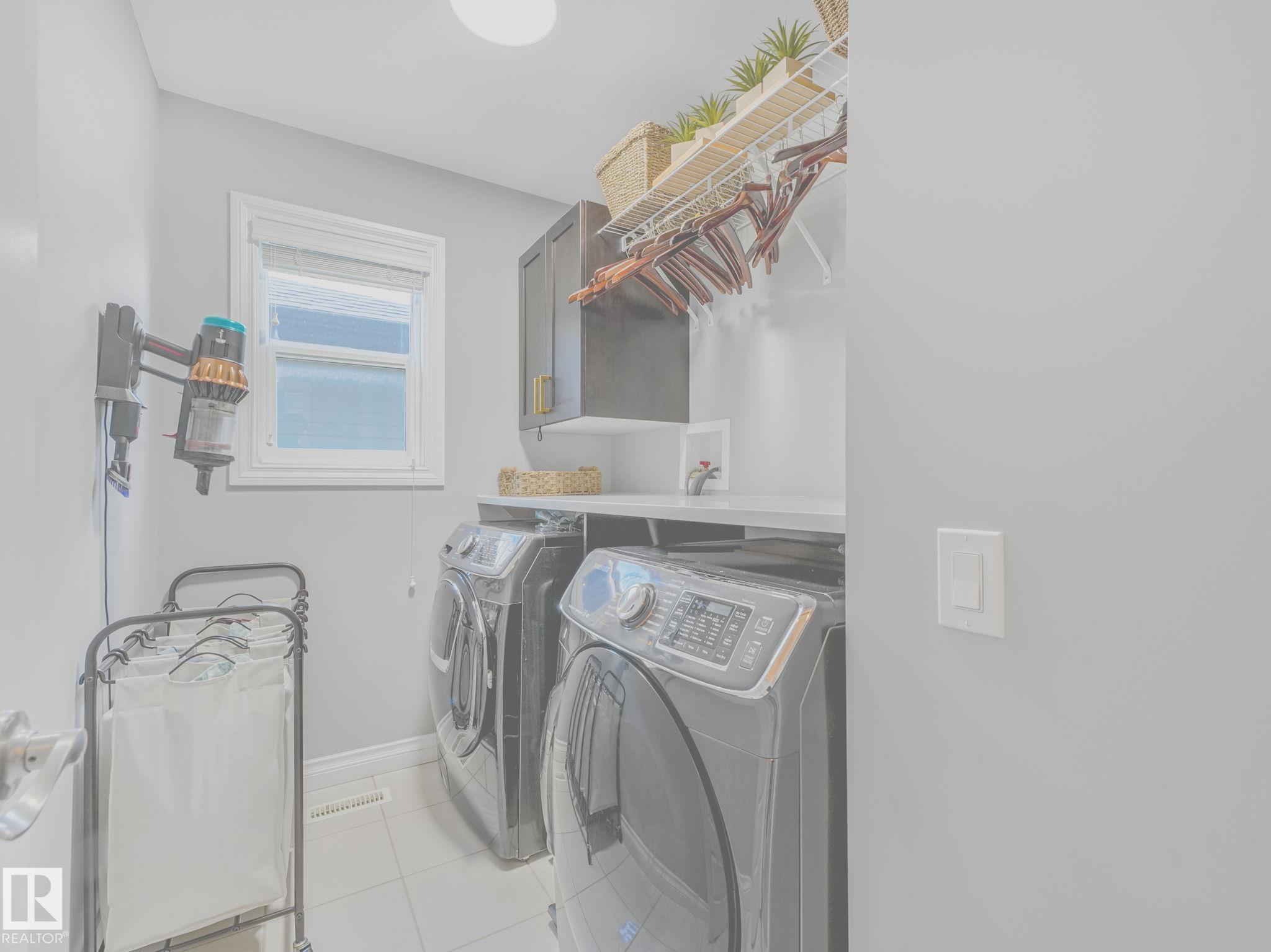https://zimg.paragon.ice.com/ParagonImages/Property/PM/RAE/225399638/40/0/0/04d3f3a39c86ba3b0e80c1b551b6d0f6/1/02b4b3aa13922343856ce9bae6186dd8/225399638-0f7798a8-2a82-4bee-b163-0d884efc4f2f.JPG