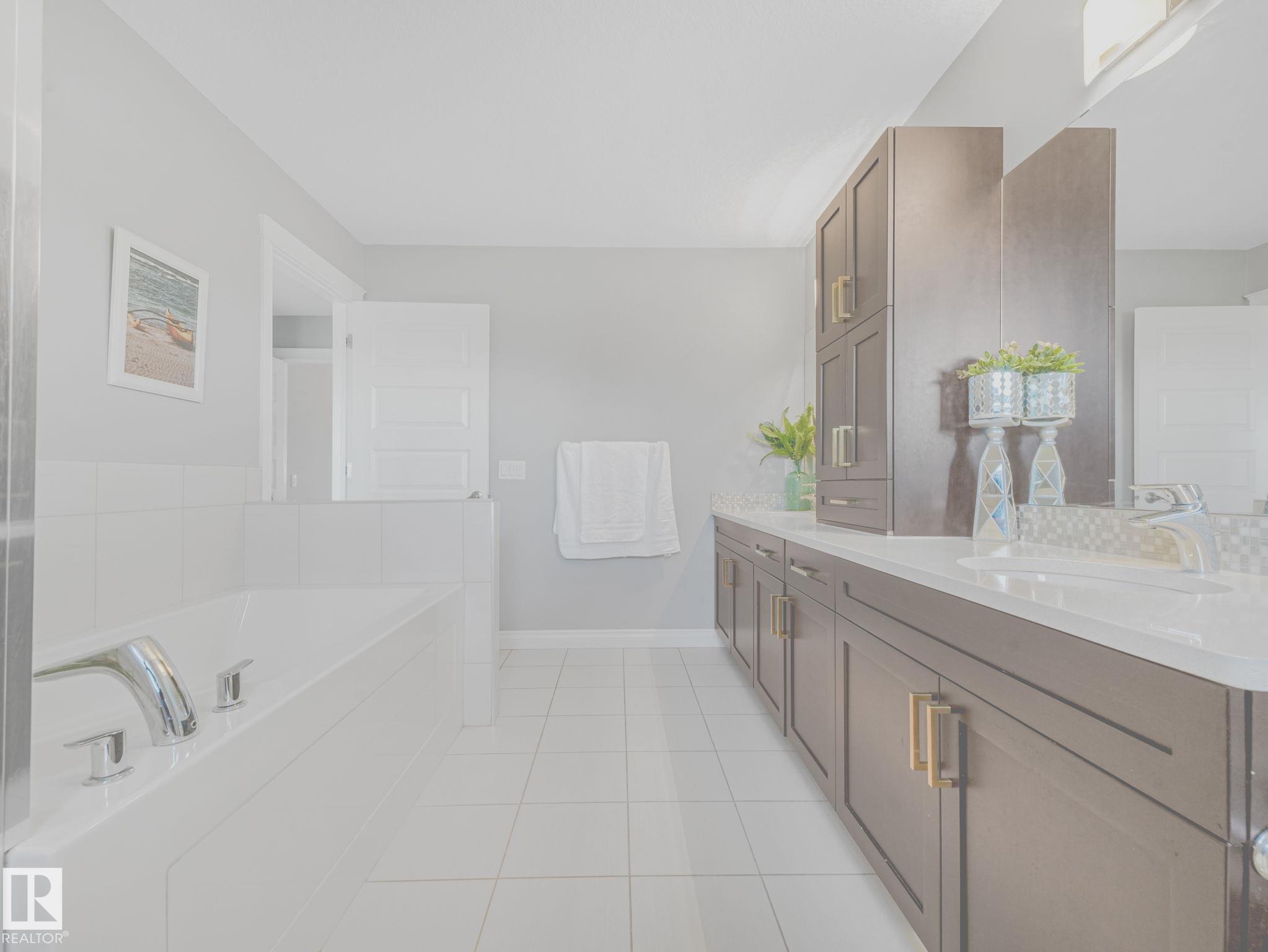 https://zimg.paragon.ice.com/ParagonImages/Property/PM/RAE/225399638/47/0/0/fbbee2ce2180f9db5bde39399d7a65f8/1/02b4b3aa13922343856ce9bae6186dd8/225399638-e7a8fe50-0ccb-46b1-a497-761a7934cf9d.JPG