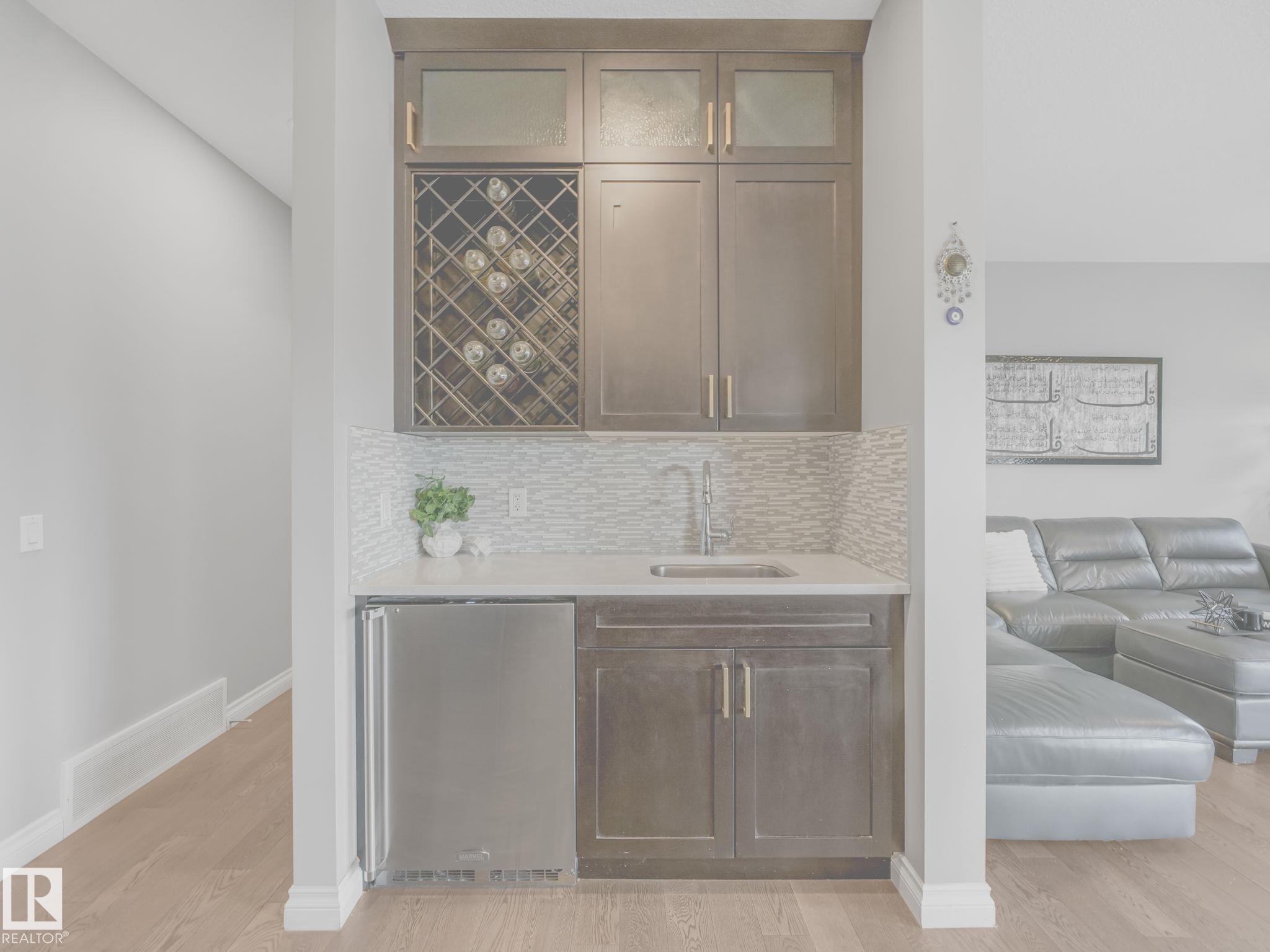 https://zimg.paragon.ice.com/ParagonImages/Property/PM/RAE/225399638/8/0/0/d7032c5c96f8a66e061da771f00bf209/1/02b4b3aa13922343856ce9bae6186dd8/225399638-7c567293-48ac-4027-860f-816e3ae34c15.JPG