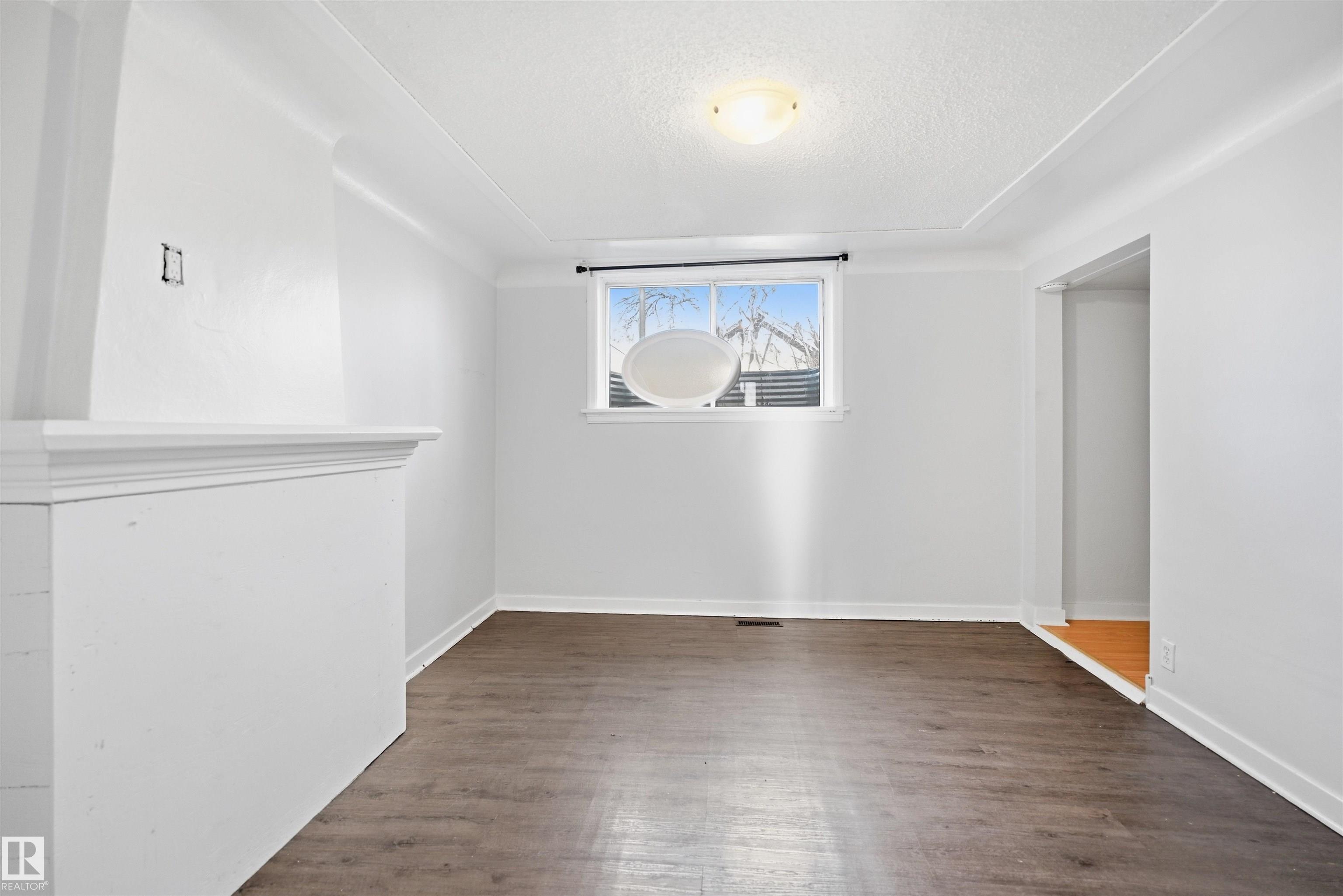 https://zimg.paragon.ice.com/ParagonImages/Property/PM/RAE/225399650/22/0/0/b1c8a41d6cb573dfd3c537080292b358/1/67461581f411b1e476be0f89c57cc083/225399650-82826d18-1db3-452a-b92f-d7d67315223a.JPG