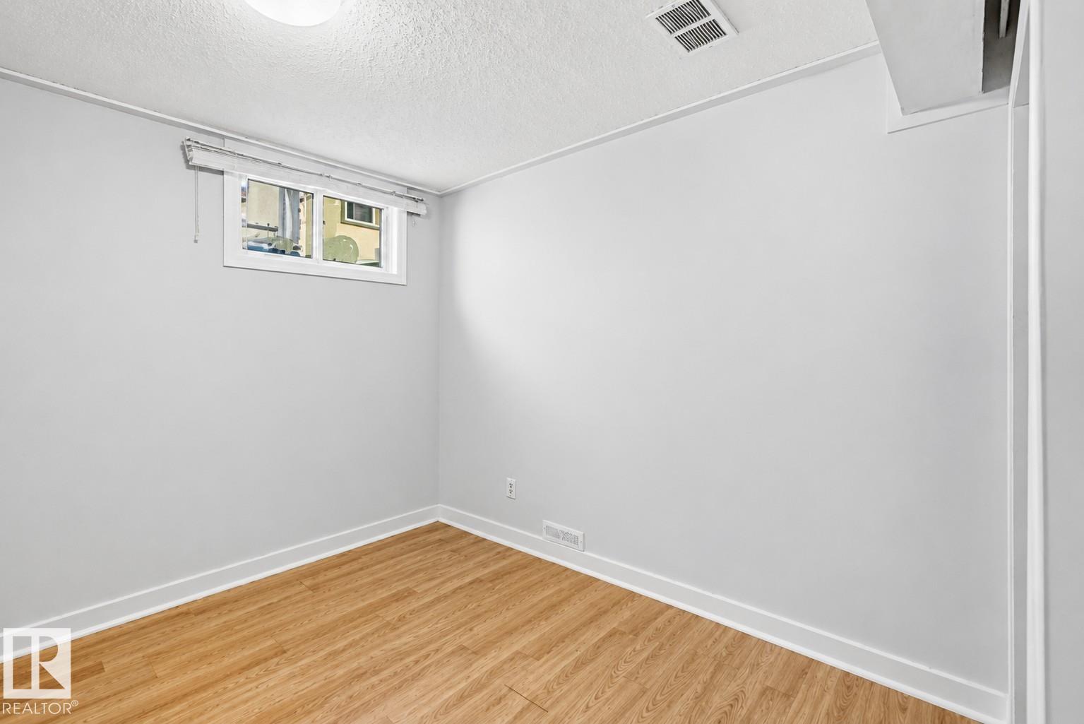 https://zimg.paragon.ice.com/ParagonImages/Property/PM/RAE/225399650/24/0/0/076e88dab8eae23c667be62df2b34f04/1/67461581f411b1e476be0f89c57cc083/225399650-41d3e6ca-66a2-483f-bd9f-4ad485bba758.JPG