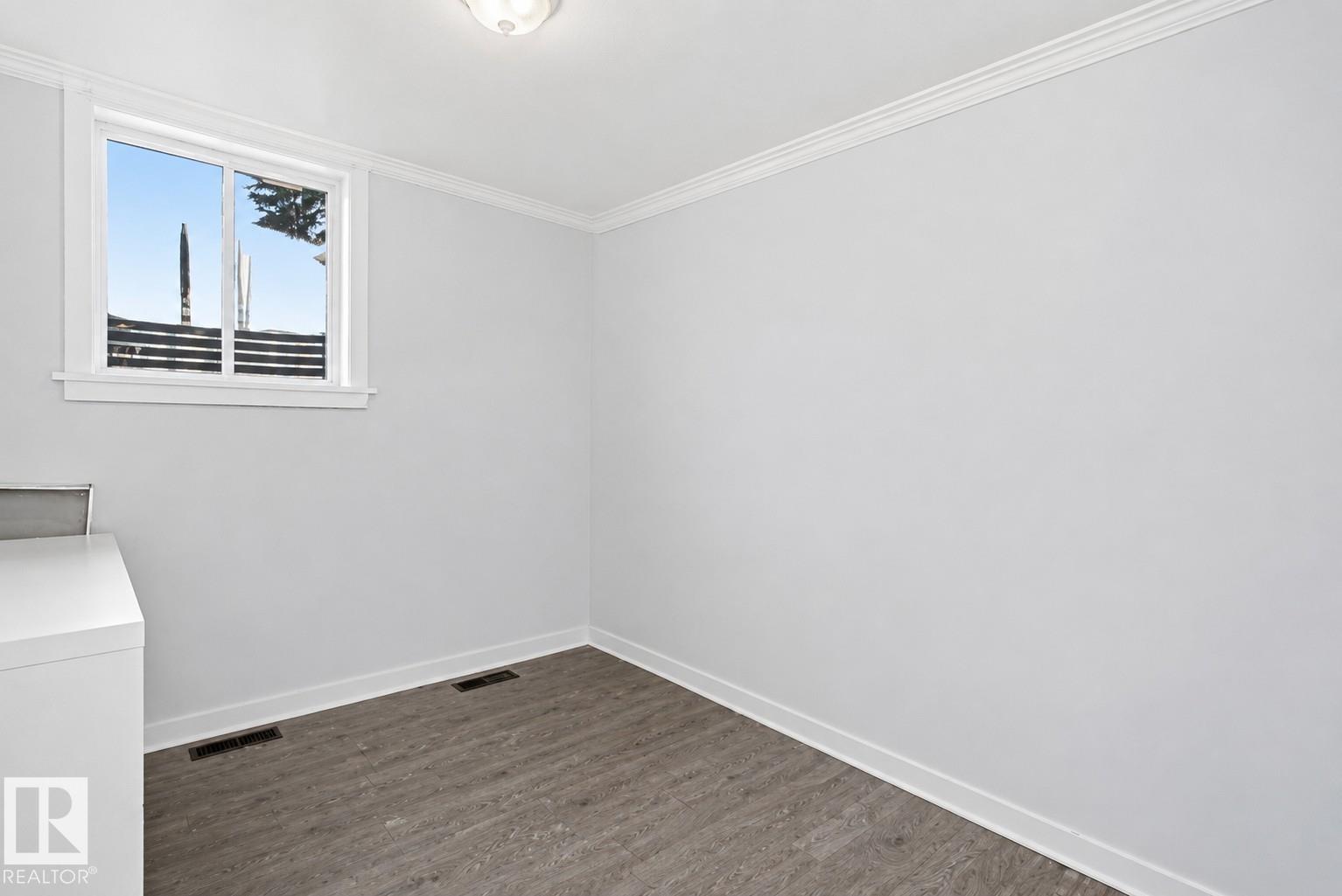 https://zimg.paragon.ice.com/ParagonImages/Property/PM/RAE/225399650/26/0/0/d6a2fc7a4865ca4d8fbfd0cd1b79d43a/1/67461581f411b1e476be0f89c57cc083/225399650-3b773321-88e2-4e02-ad0a-12c88b92889a.JPG