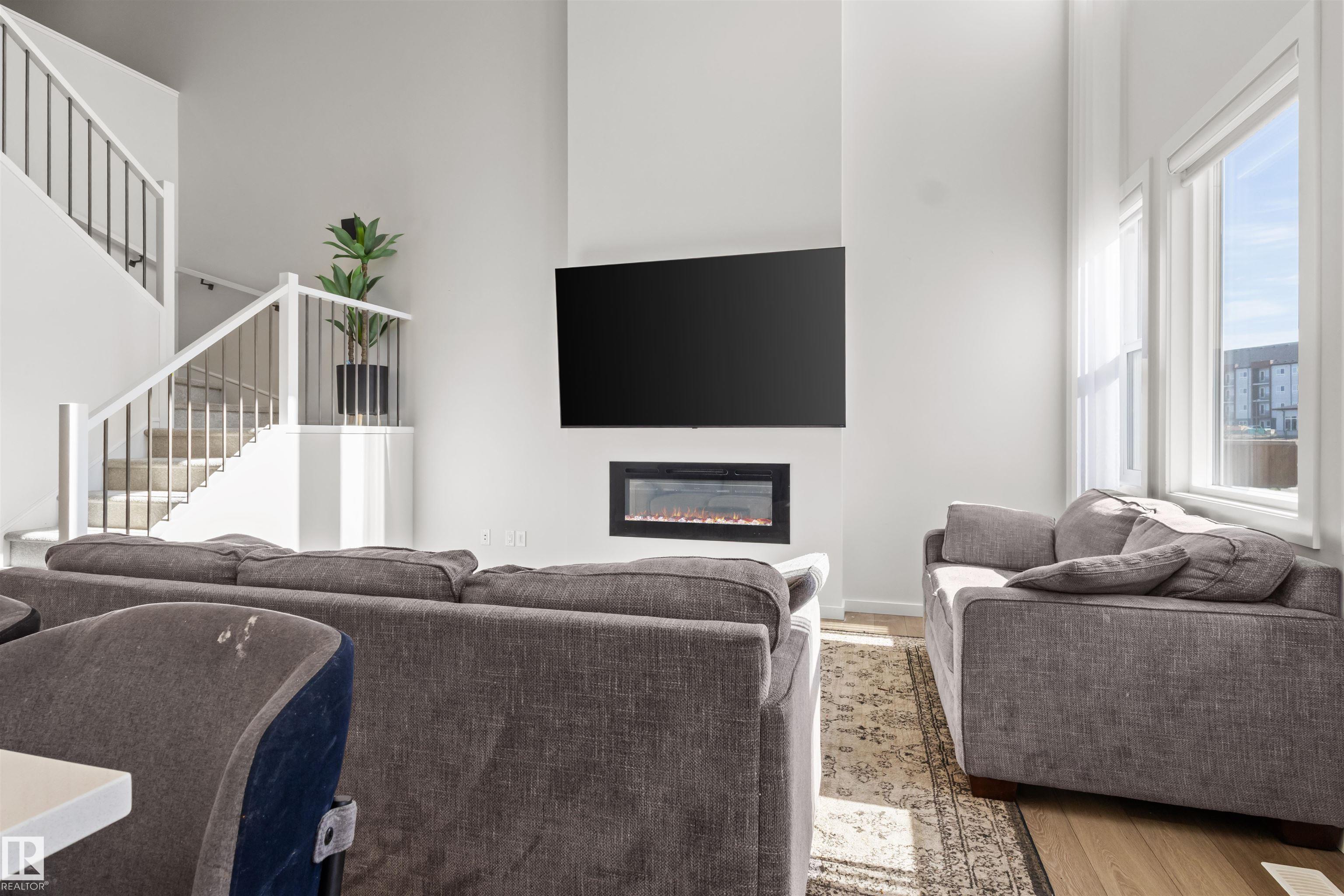 https://zimg.paragon.ice.com/ParagonImages/Property/PM/RAE/225399652/14/0/0/7dbcff848e68405340434aa66541e580/1/4cc42d2d68412996c73ee3c80b793a8e/225399652-f570a5c2-05a4-476f-b197-4c6dd33cacf3.JPG