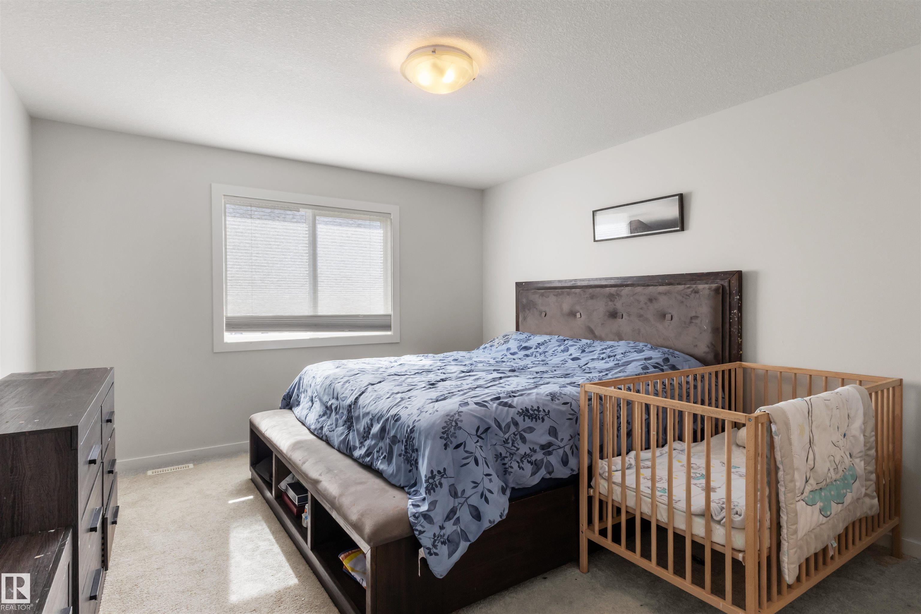 https://zimg.paragon.ice.com/ParagonImages/Property/PM/RAE/225399652/33/0/0/77b0ea3dec78693f3e8e17b8ddb29b22/1/4cc42d2d68412996c73ee3c80b793a8e/225399652-b3add713-0764-4699-b6cf-5aab9adfdac2.JPG