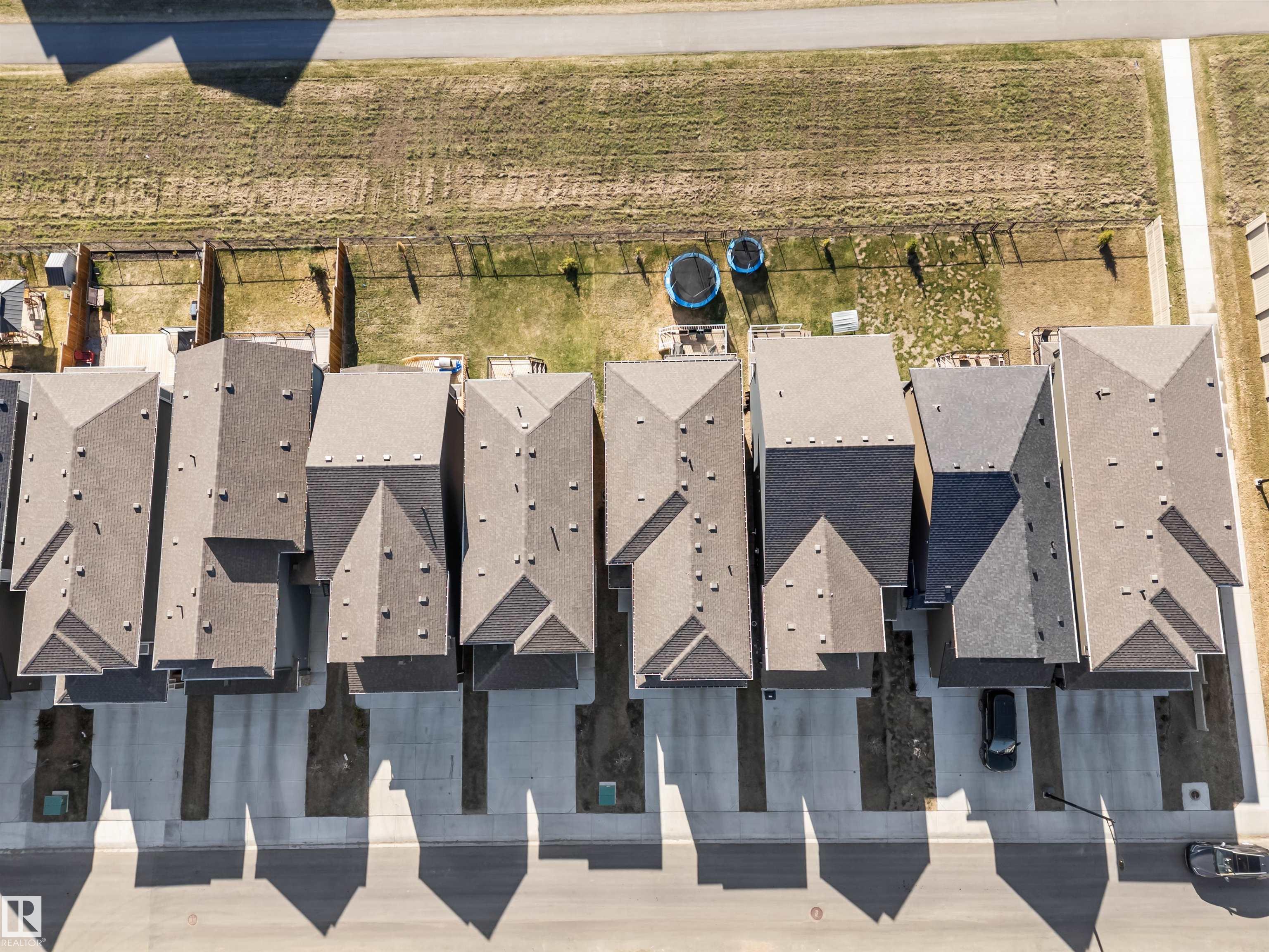 https://zimg.paragon.ice.com/ParagonImages/Property/PM/RAE/225399652/51/0/0/59022b666db81b9af56b5bcab49310d7/1/4cc42d2d68412996c73ee3c80b793a8e/225399652-b2a2801b-d372-4a74-8e0b-68025d12f373.JPG
