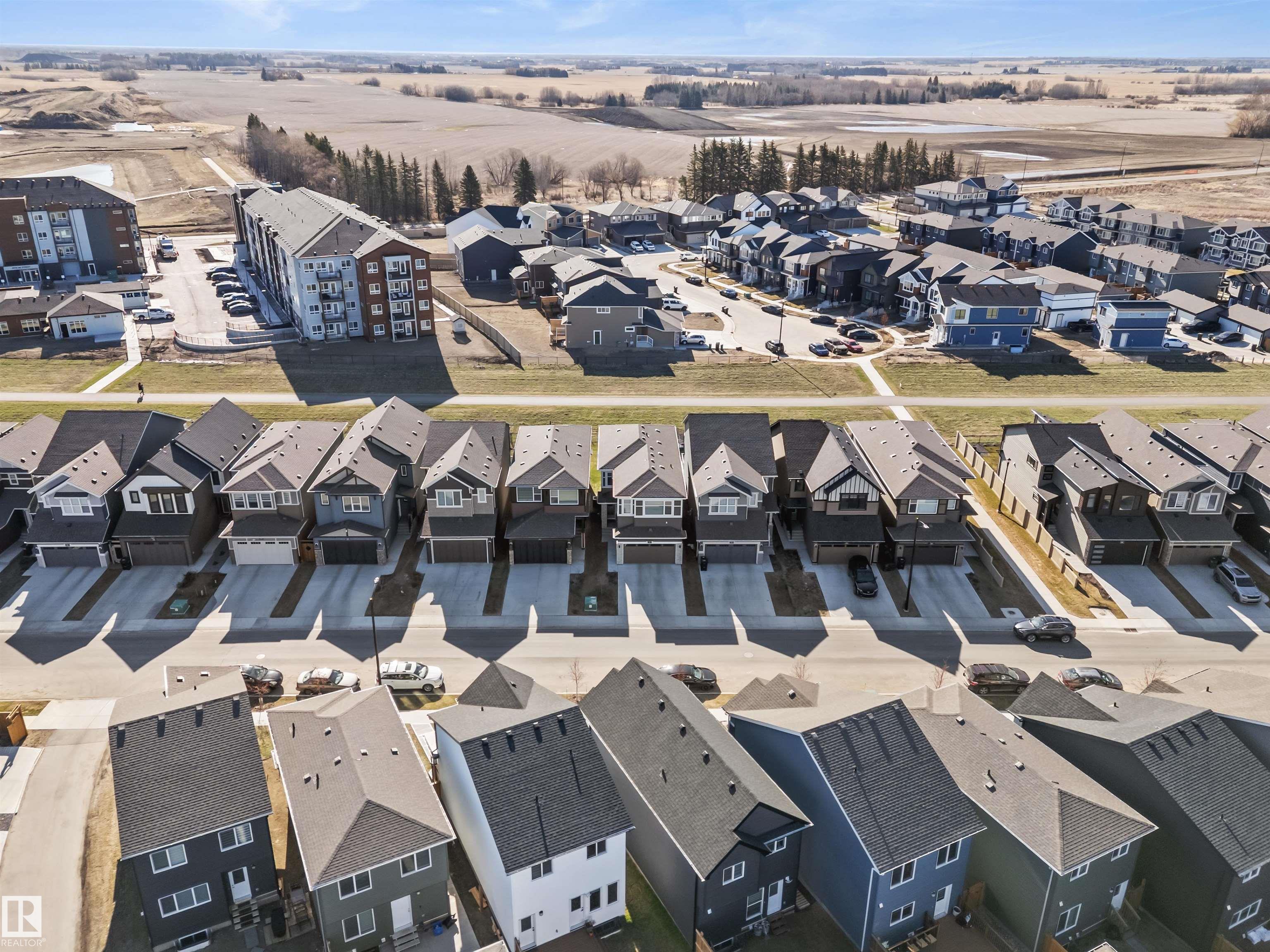 https://zimg.paragon.ice.com/ParagonImages/Property/PM/RAE/225399652/53/0/0/d3297e04013212926a6b9d1c7b683d5e/1/4cc42d2d68412996c73ee3c80b793a8e/225399652-122aef27-bda1-42c0-acfd-daa0d5a01613.JPG