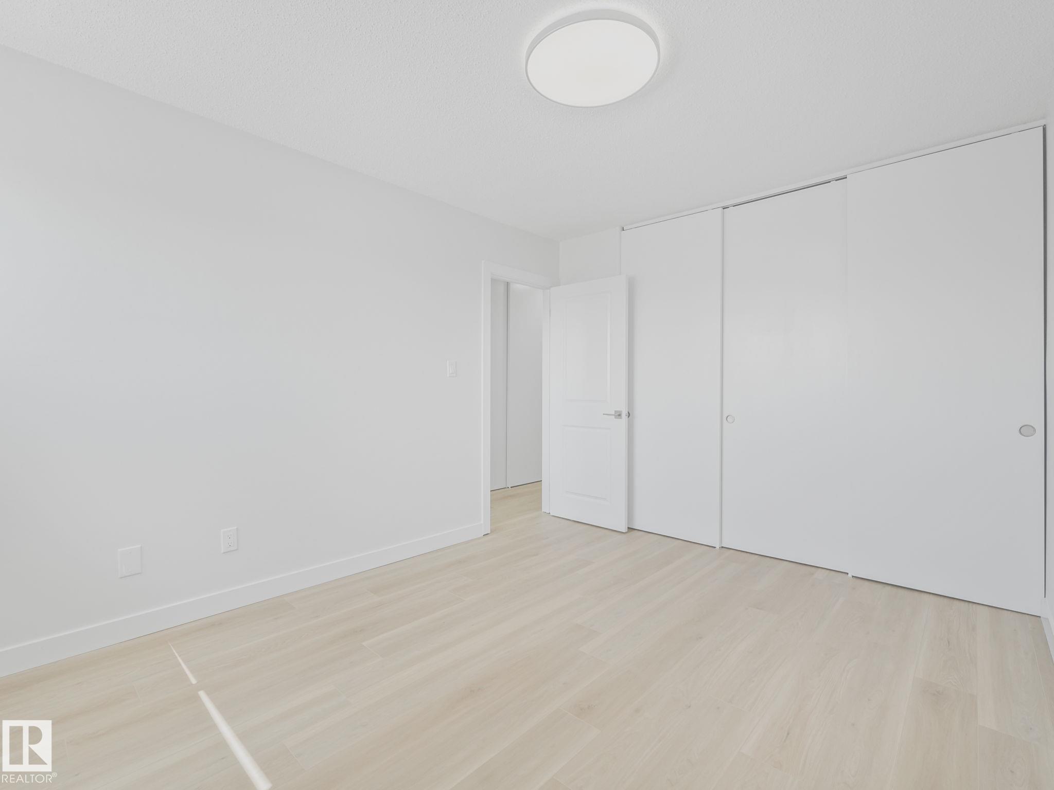 https://zimg.paragon.ice.com/ParagonImages/Property/PM/RAE/225399653/23/0/0/e78d5242822c9ea0f5f9d3250bec4885/1/ea5bf61762a7ce312736f42a8fe0471a/225399653-5eb719a8-1a24-4224-9047-38353353f6b2.JPG
