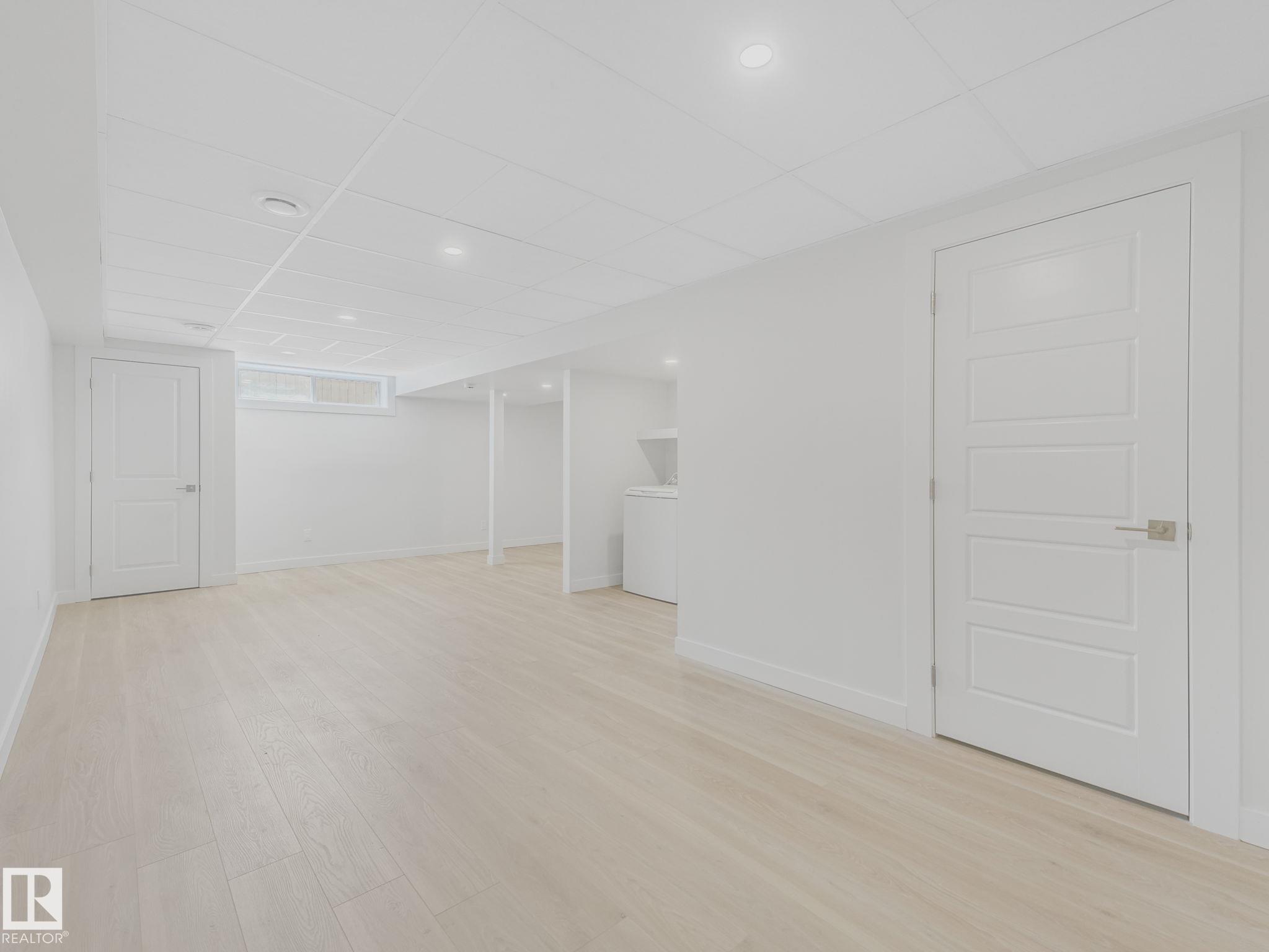 https://zimg.paragon.ice.com/ParagonImages/Property/PM/RAE/225399653/28/0/0/fbd7f83e974ed87b395efb89a928d714/1/ea5bf61762a7ce312736f42a8fe0471a/225399653-b2611d82-c769-4855-8eae-c53d79ea9da2.JPG