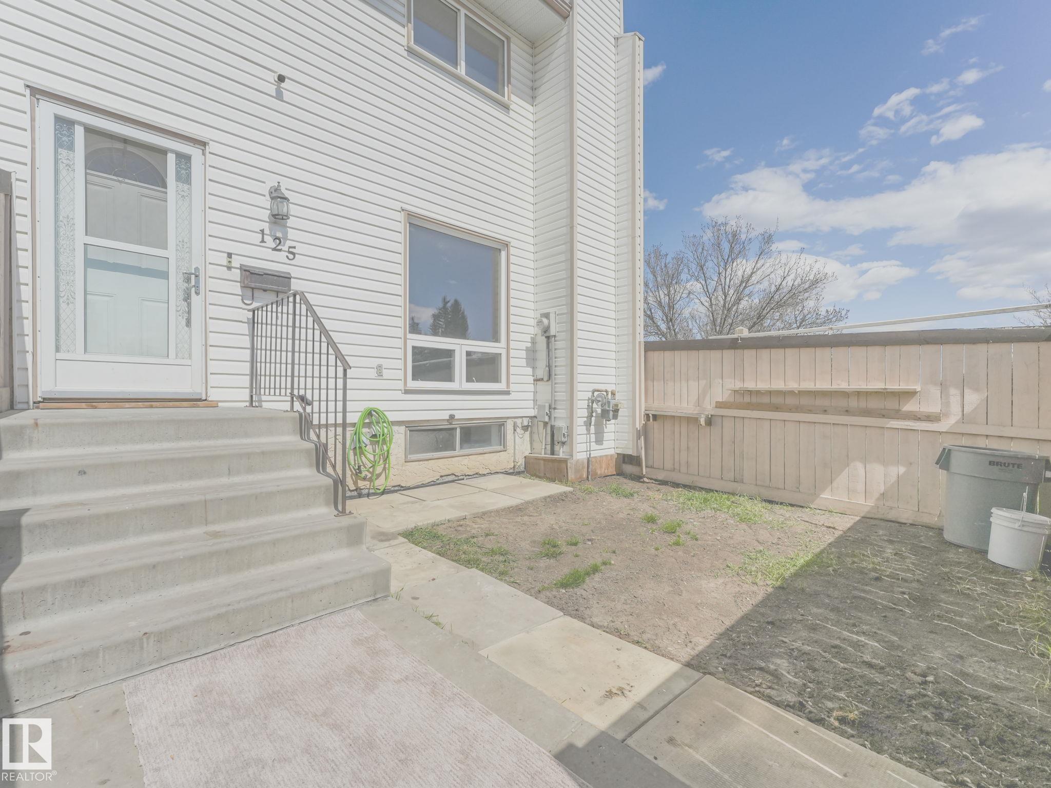 https://zimg.paragon.ice.com/ParagonImages/Property/PM/RAE/225399653/38/0/0/7d081e0097bc0bf0c6144ccb66968fd9/1/ea5bf61762a7ce312736f42a8fe0471a/225399653-afe68983-46dc-432d-9e04-edbc90658258.JPG