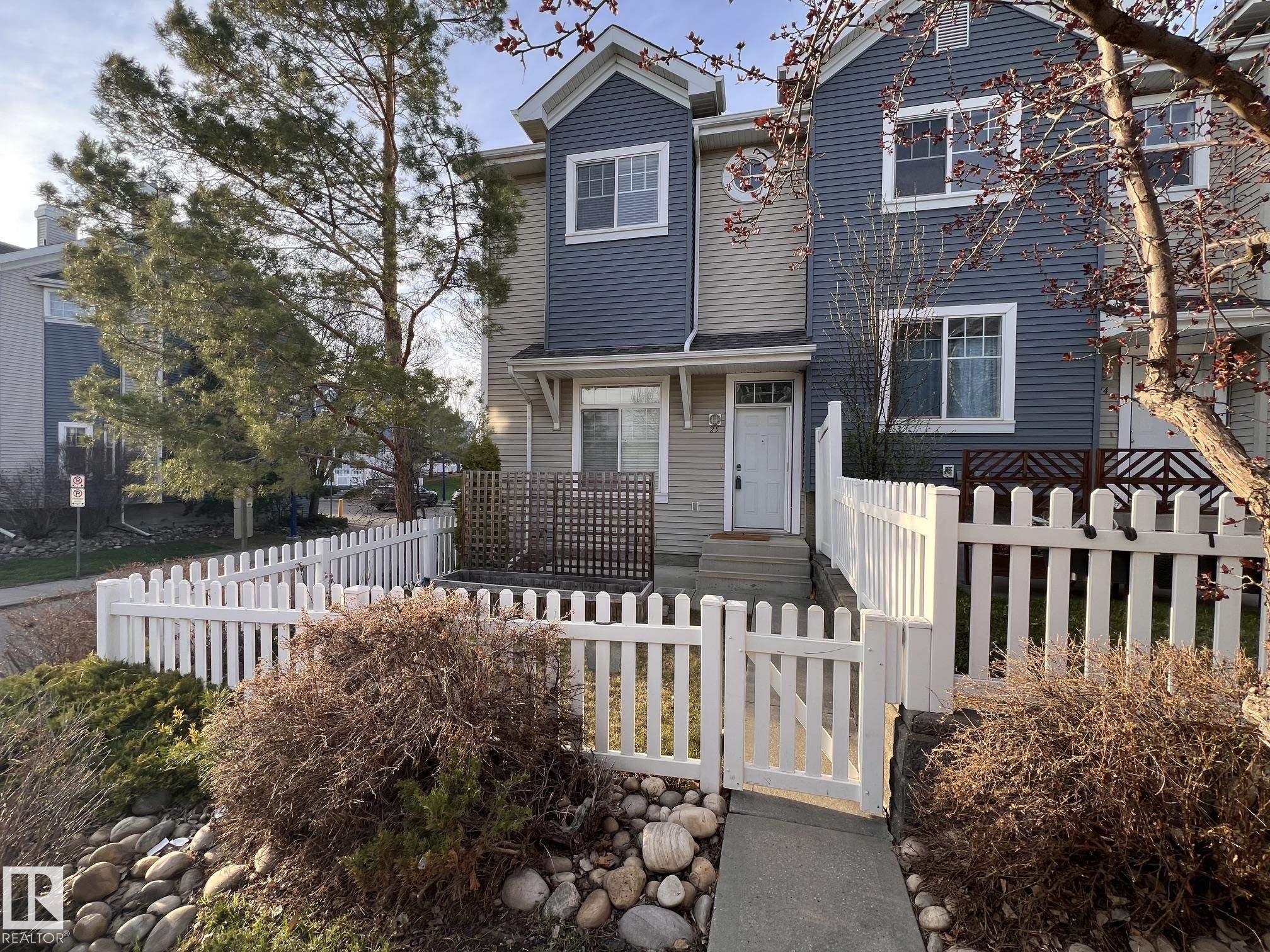 25 - 8304 11 Avenue SW, Summerside, Edmonton
