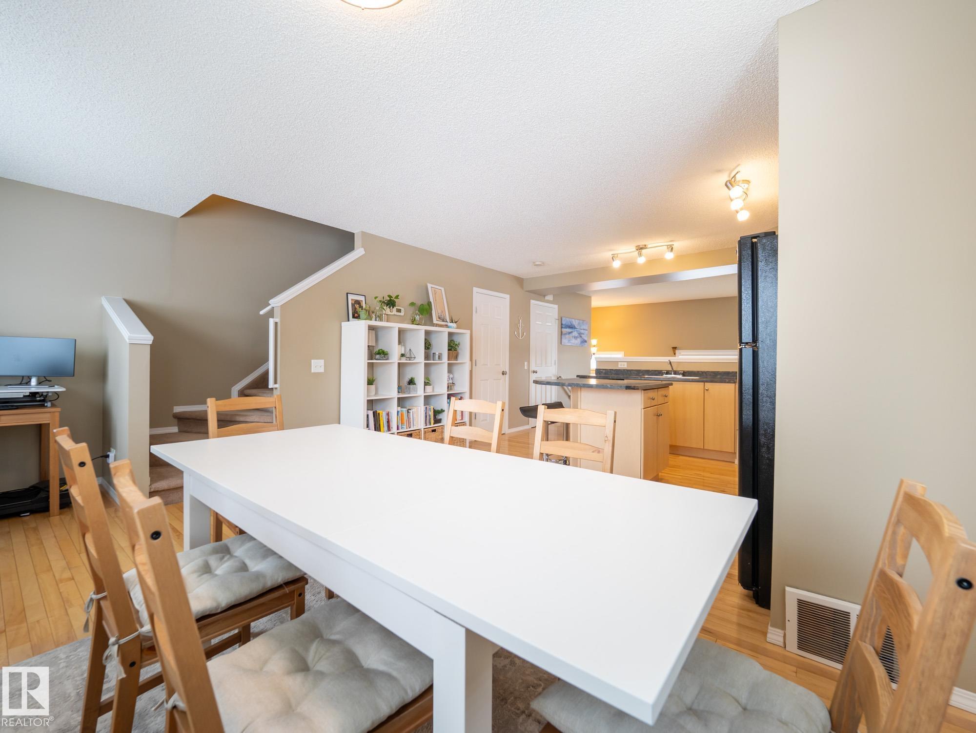 Photo 13 at 25 - 8304 11 Avenue SW, Summerside, Edmonton
