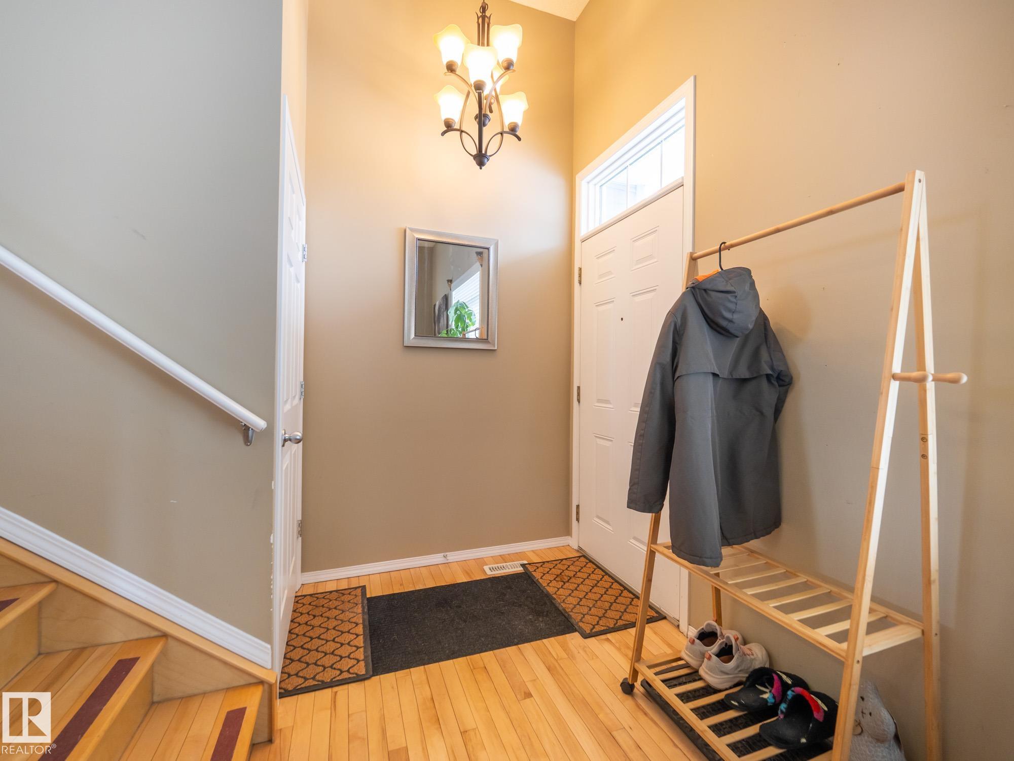 25 - 8304 11 Avenue SW, Summerside, Edmonton