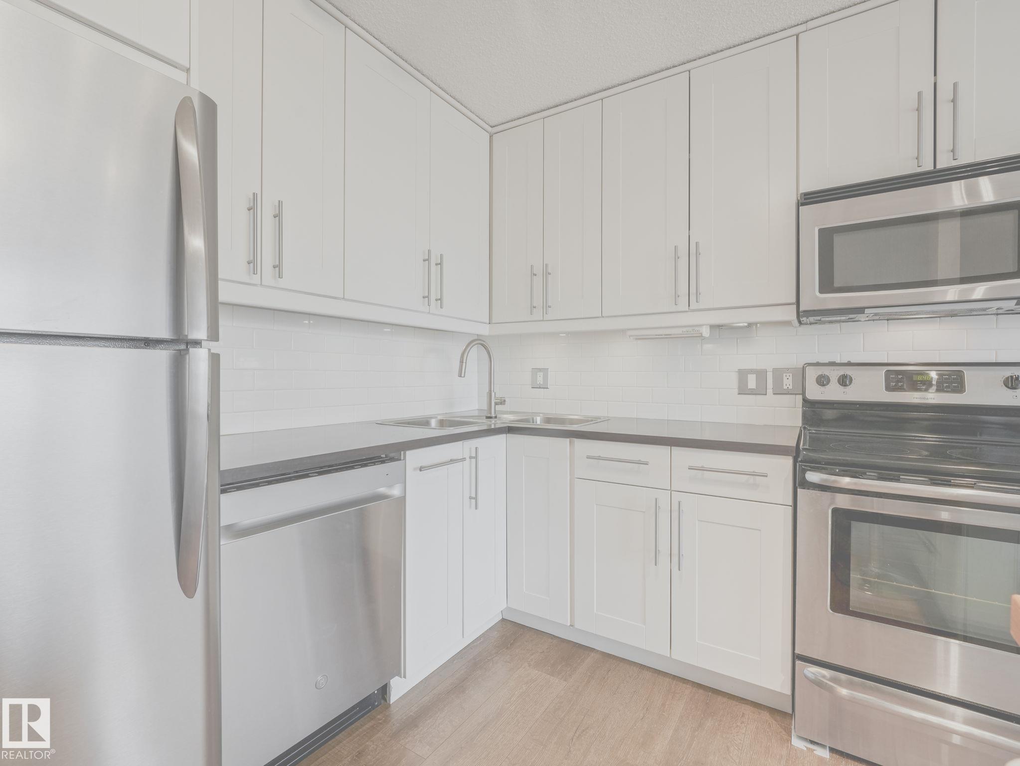https://zimg.paragon.ice.com/ParagonImages/Property/PM/RAE/225399661/12/0/0/d4443576957afdf4f09096ad720c9a33/1/c7e9f167ec8be7428d97247817f6e60a/225399661-59cfd1d3-ab51-42f8-92ed-037f58d79cb2.JPG