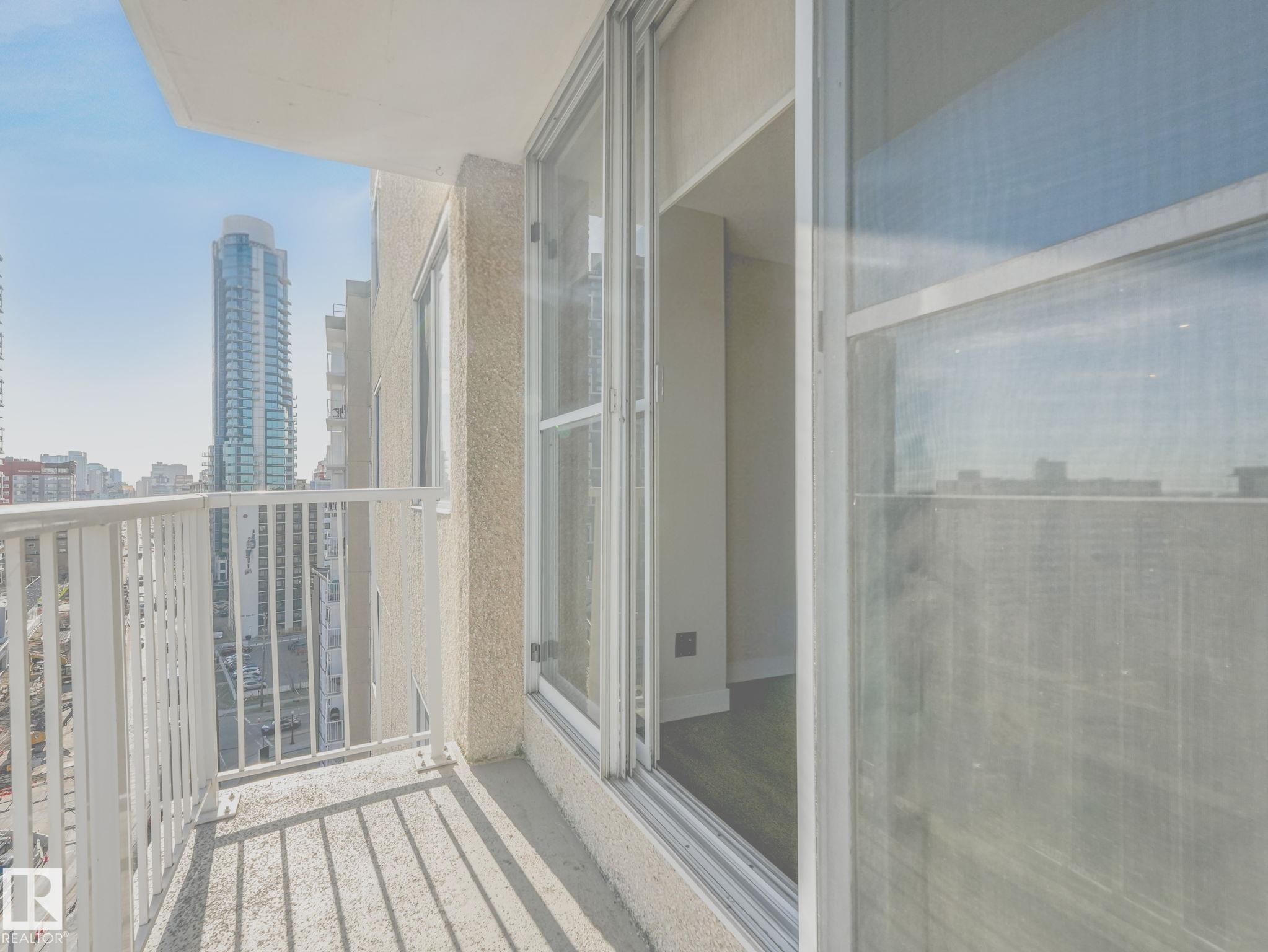 https://zimg.paragon.ice.com/ParagonImages/Property/PM/RAE/225399661/60/0/0/54f315dd656b59dfbf03cf07801b5ade/1/c7e9f167ec8be7428d97247817f6e60a/225399661-1d4b6638-8971-43f2-a4c9-e40a6c8a0ffa.JPG