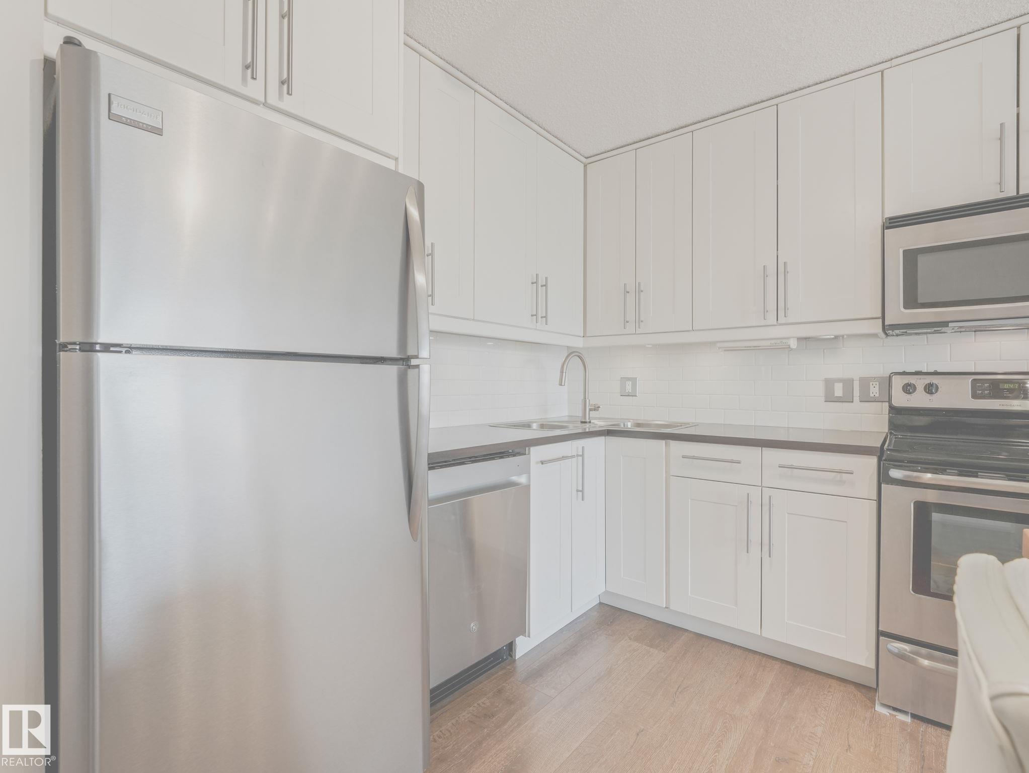 Photo 8 at 1403 - 12141 Jasper Avenue NW, Wîhkwêntôwin, Edmonton