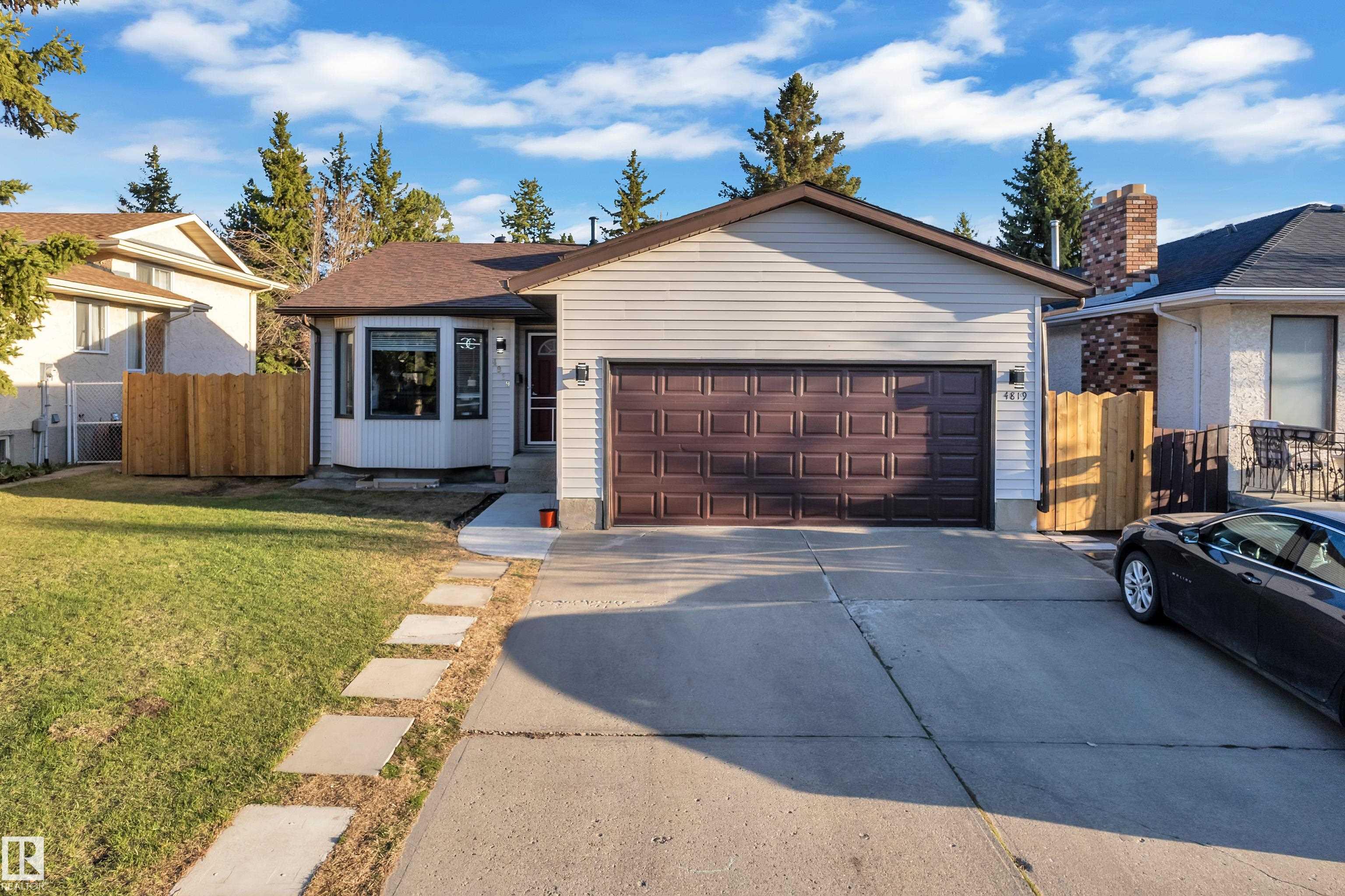 Picture for 4819 30 AV NW