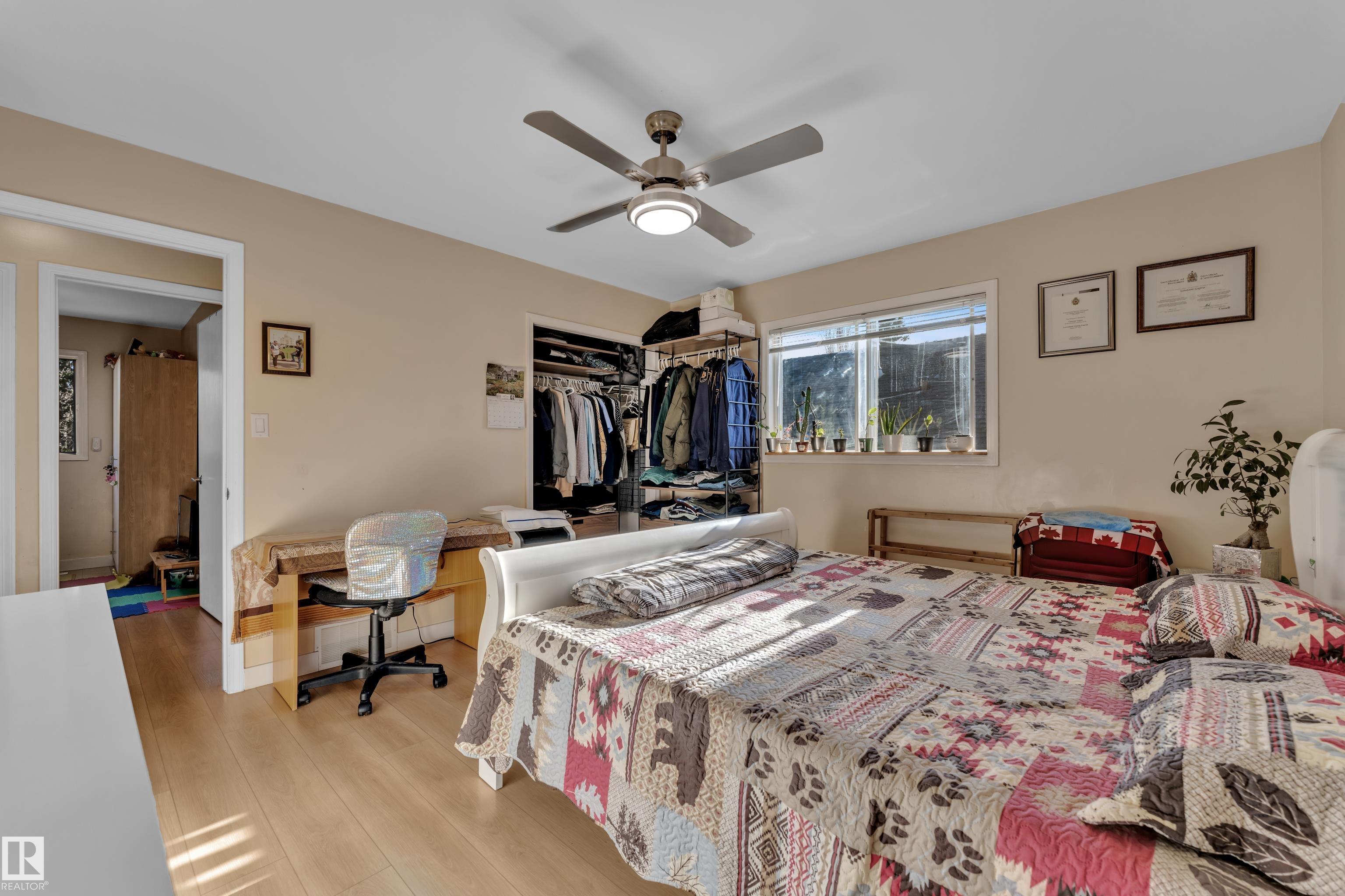 https://zimg.paragon.ice.com/ParagonImages/Property/PM/RAE/225399670/16/0/0/6ad20c56a37cb9d958d700a265c81302/1/33c3490789d626ca34230aee38f6307c/225399670-c1861c8e-bce9-41a8-b197-895e0689551f.JPG