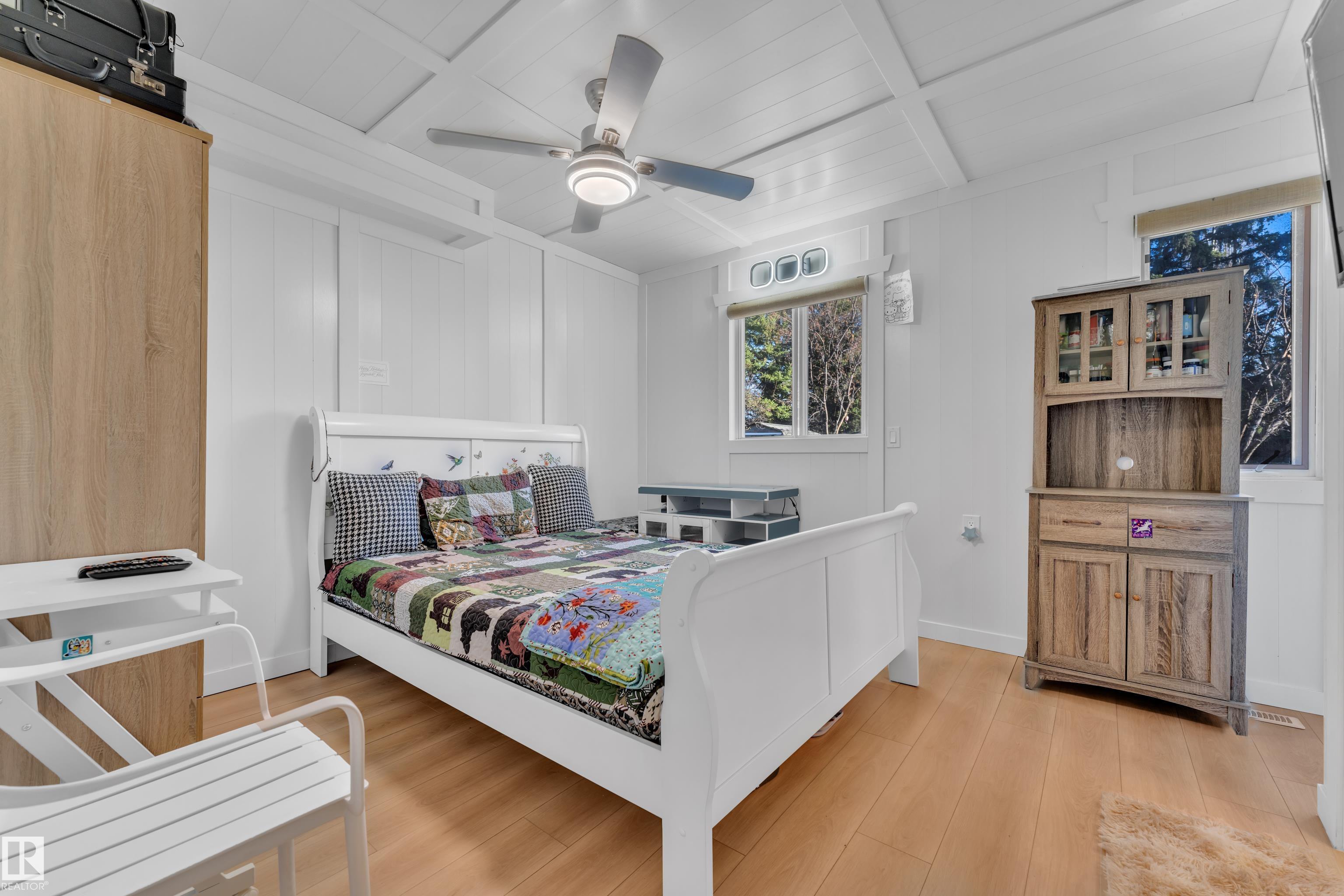 https://zimg.paragon.ice.com/ParagonImages/Property/PM/RAE/225399670/19/0/0/ebb64405e7783c4823f4d62156ef7ebd/1/33c3490789d626ca34230aee38f6307c/225399670-9eb085a6-563a-438f-840c-c189affdbefd.JPG