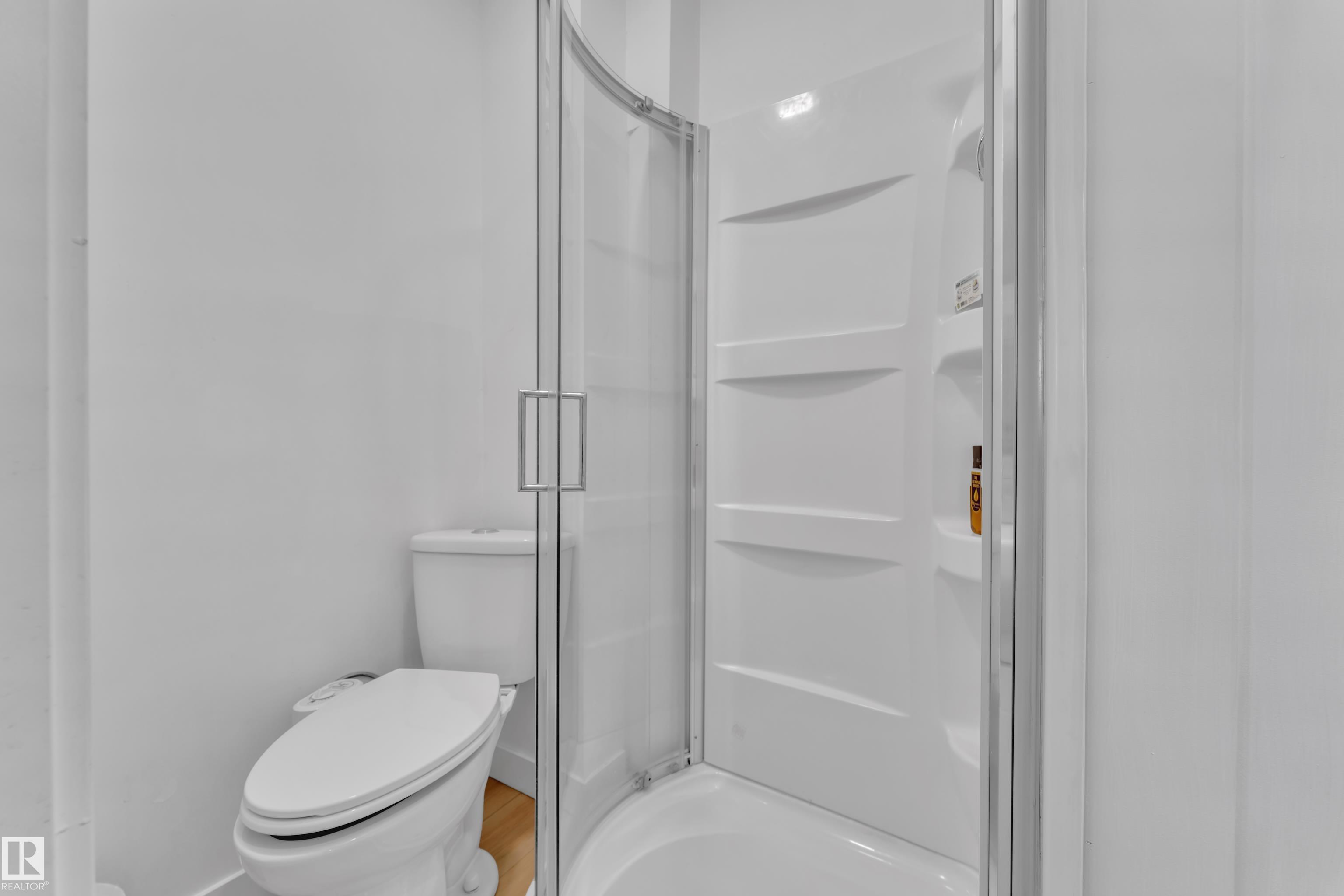 https://zimg.paragon.ice.com/ParagonImages/Property/PM/RAE/225399670/24/0/0/74baa2f995f342e5ab368f235e988244/1/33c3490789d626ca34230aee38f6307c/225399670-dfbe40c2-da46-4005-b54f-00bf7001fdfe.JPG