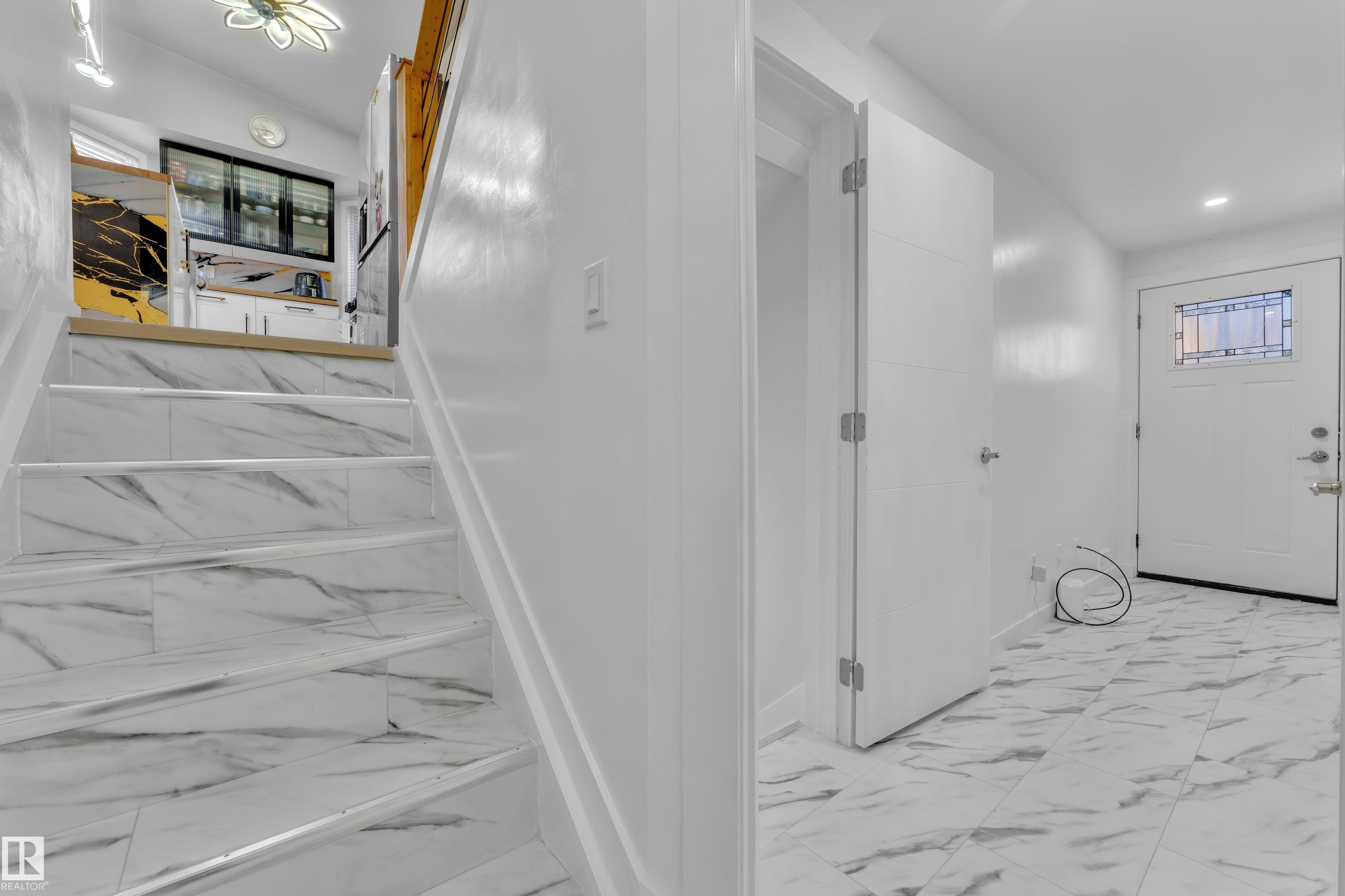 https://zimg.paragon.ice.com/ParagonImages/Property/PM/RAE/225399670/36/0/0/4663608f575bd3ad6c56510087b7982d/1/33c3490789d626ca34230aee38f6307c/225399670-e5d39bf1-6ff5-4e8c-8d2b-87bfbb0667d9.JPG