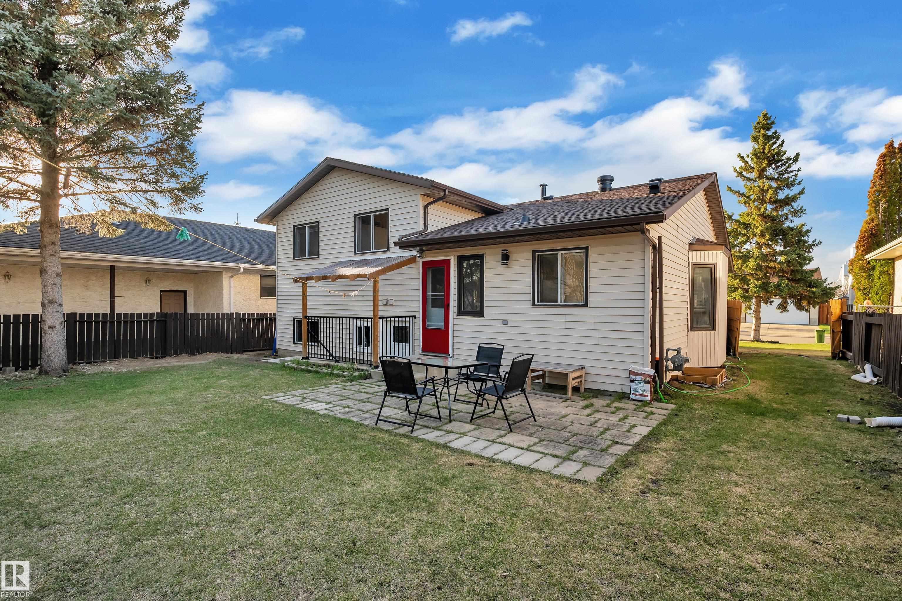 https://zimg.paragon.ice.com/ParagonImages/Property/PM/RAE/225399670/44/0/0/47a19c5ca46e018c4fd0eb70a8e7dcf4/1/33c3490789d626ca34230aee38f6307c/225399670-9ec97a01-43e3-480b-acb5-f1c2ca2bc779.JPG