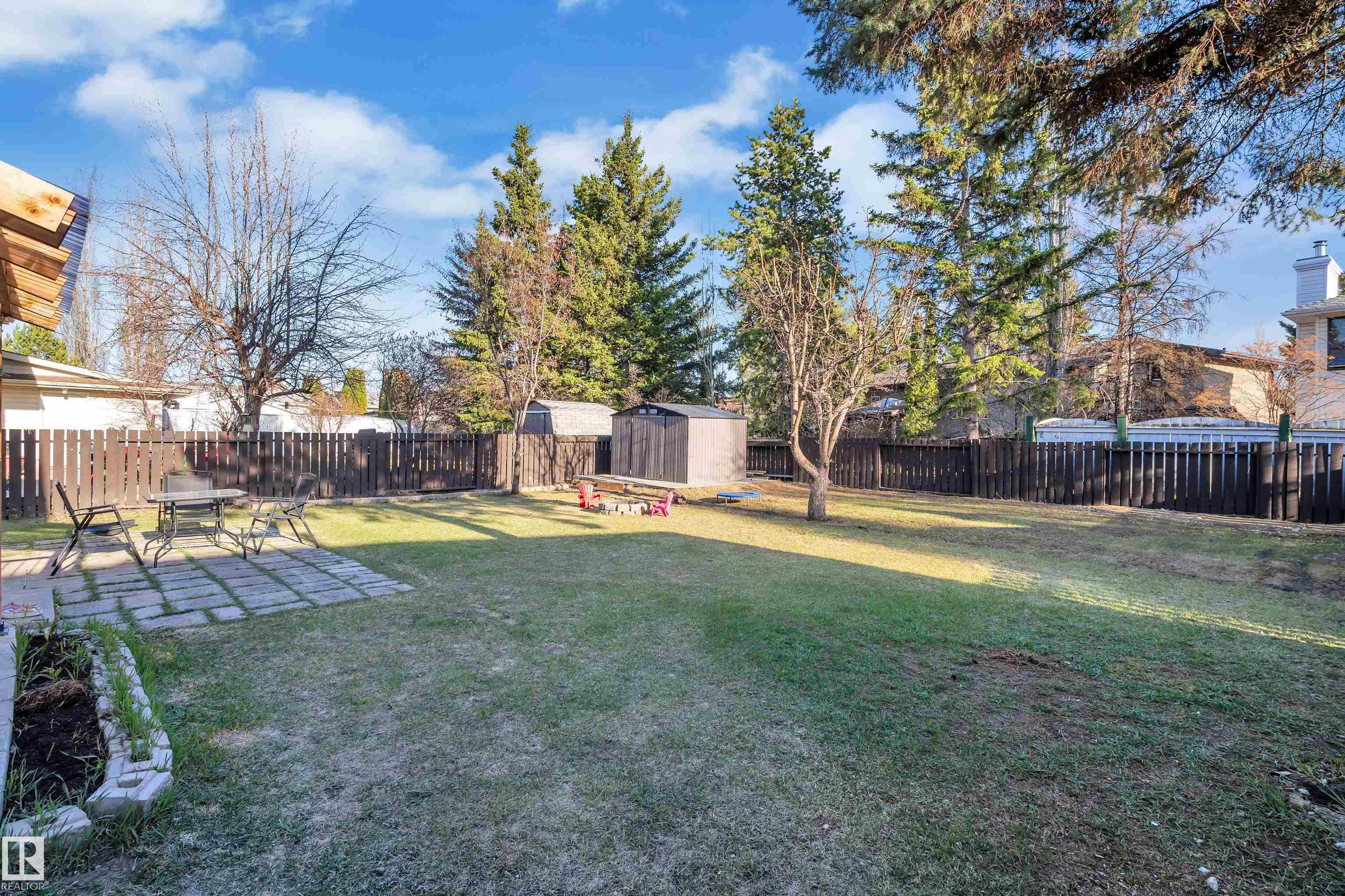 https://zimg.paragon.ice.com/ParagonImages/Property/PM/RAE/225399670/46/0/0/00e5becf5c059f0e946b9a60c3c4a67e/1/33c3490789d626ca34230aee38f6307c/225399670-1bd76ba2-907f-4daf-8631-bd6e3b5970b3.JPG