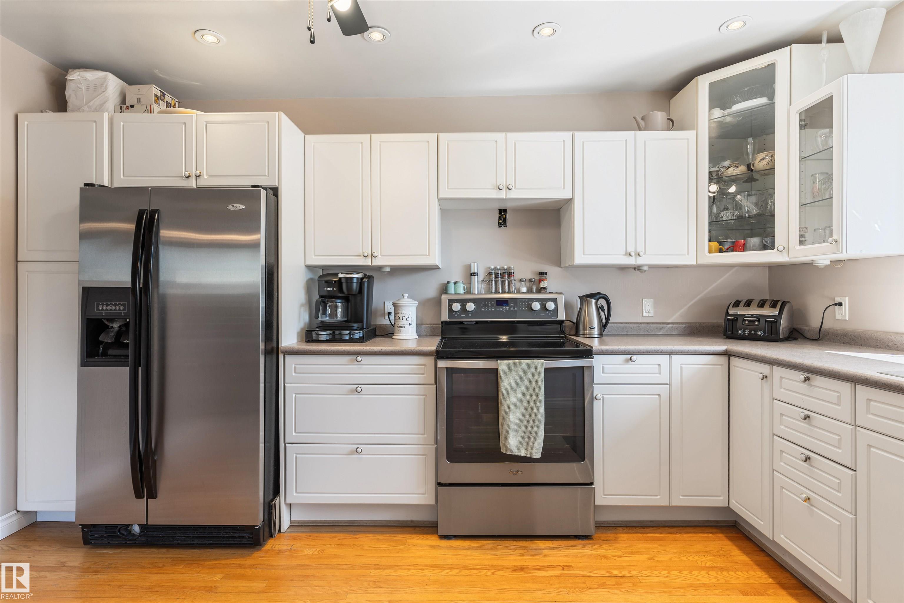 Photo 14 at 10803 52 Street NW, Capilano, Edmonton