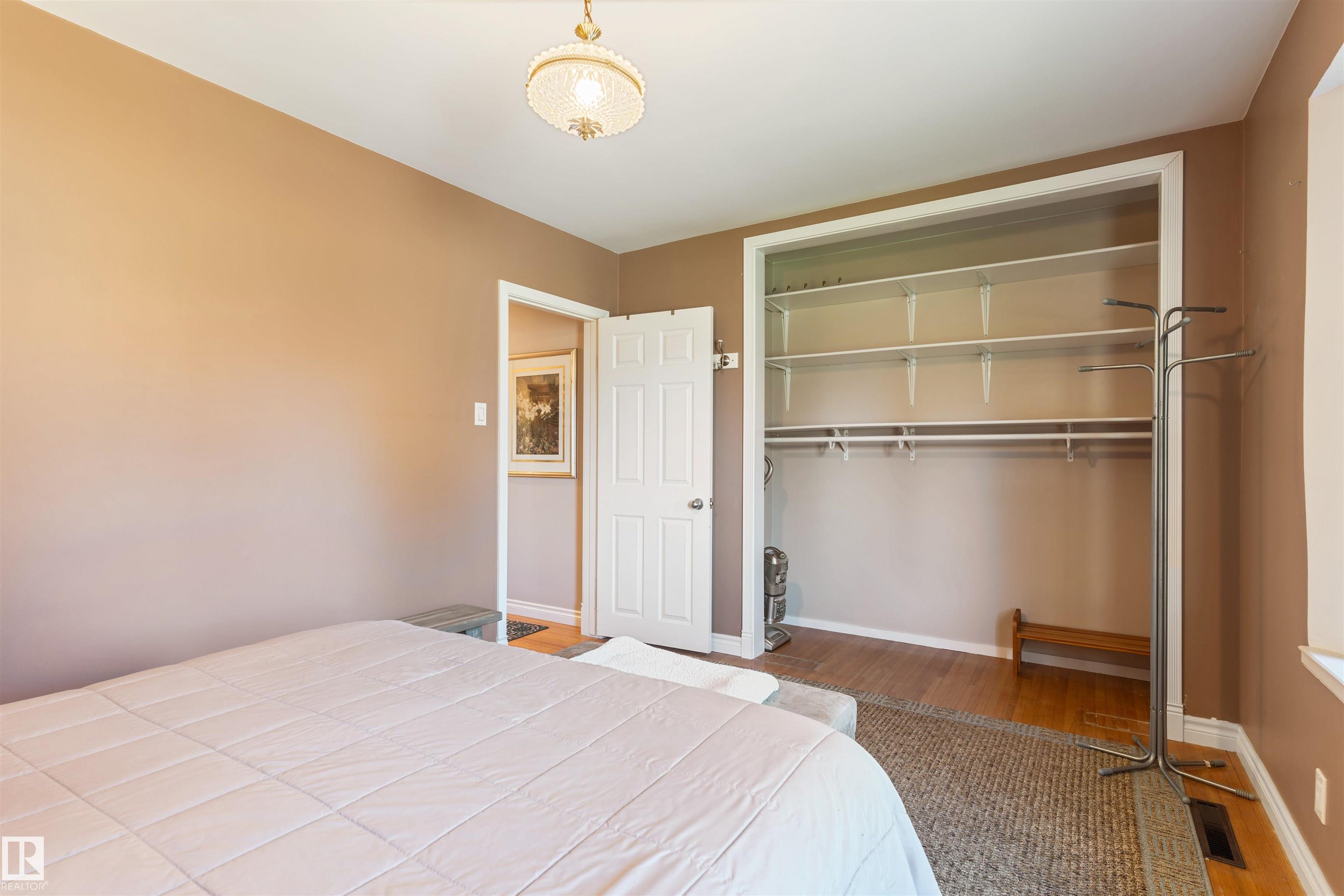 Photo 17 at 10803 52 Street NW, Capilano, Edmonton