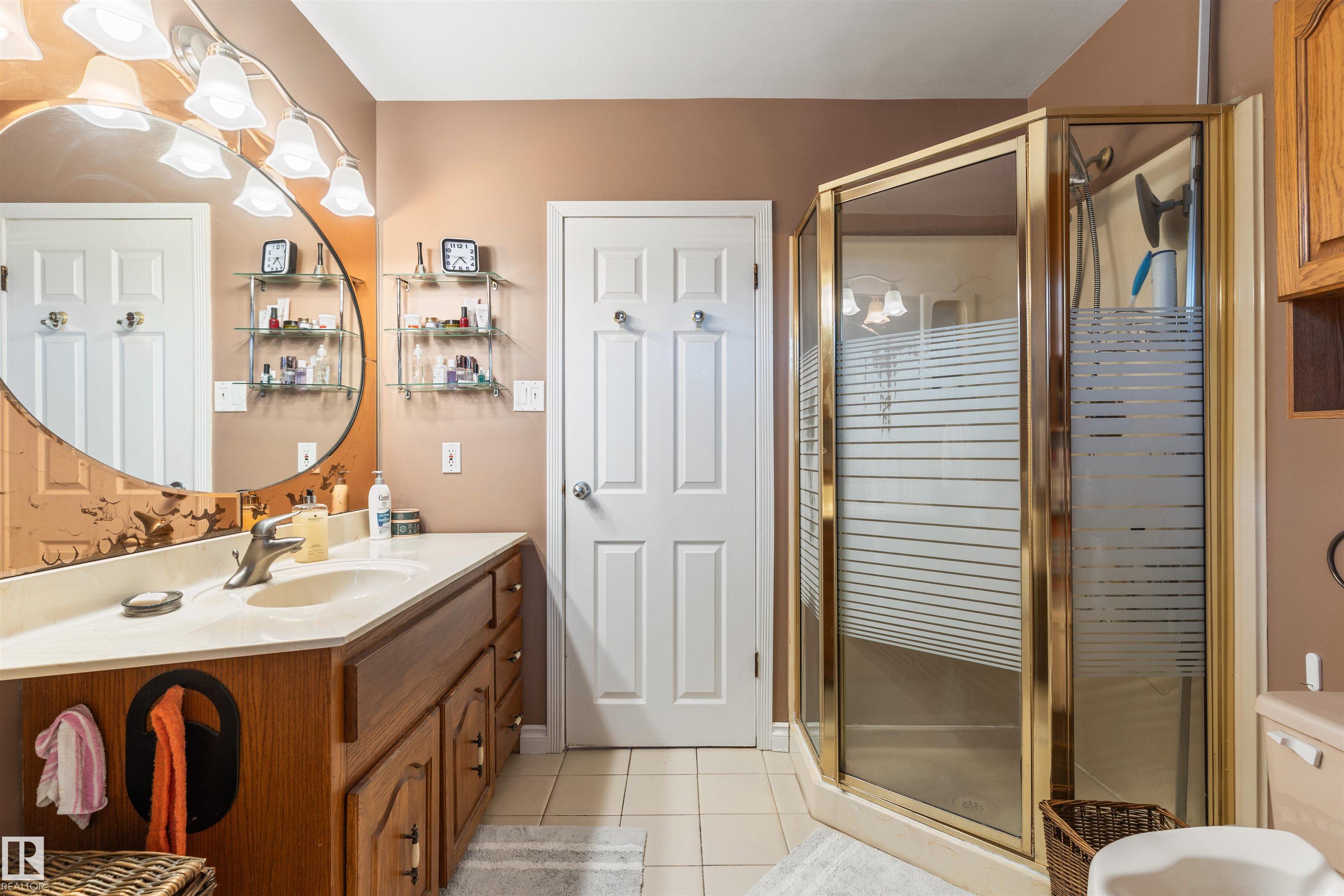 Photo 22 at 10803 52 Street NW, Capilano, Edmonton