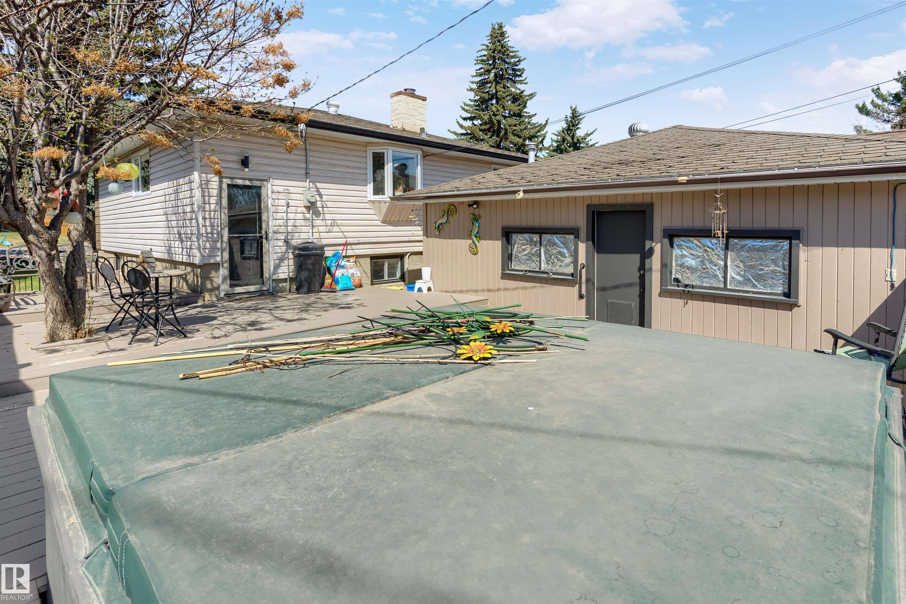 Photo 40 at 10803 52 Street NW, Capilano, Edmonton