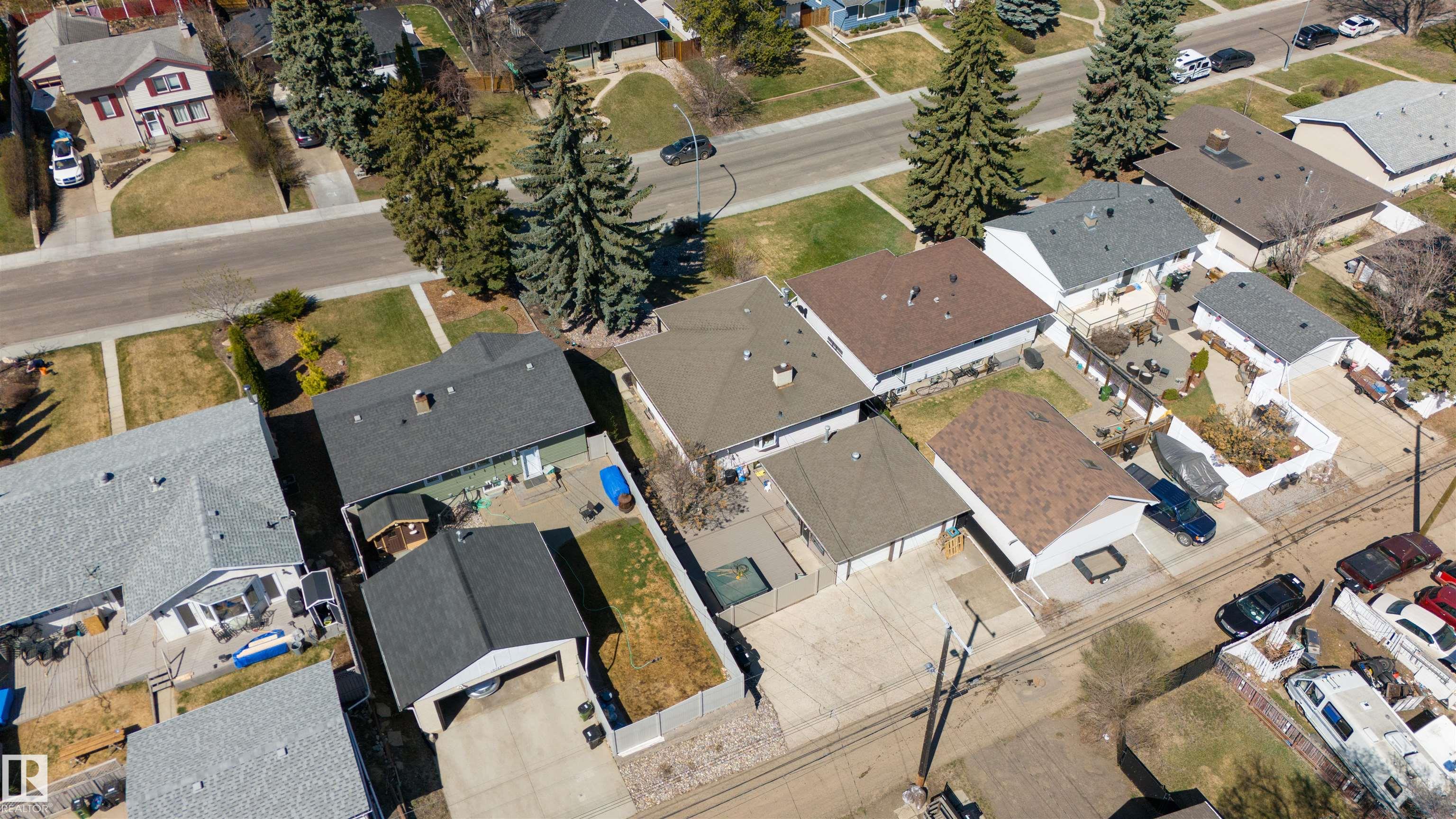 Photo 46 at 10803 52 Street NW, Capilano, Edmonton