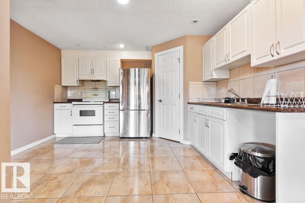https://zimg.paragon.ice.com/ParagonImages/Property/PM/RAE/225399674/65/0/0/bbd00999080d9efec2bfb7ce3163cab8/1/e2865a473c08fd91401d35066293784d/225399674-BDF58BE1-6ADF-404C-B333-5F4A9B3E6D6E.JPG