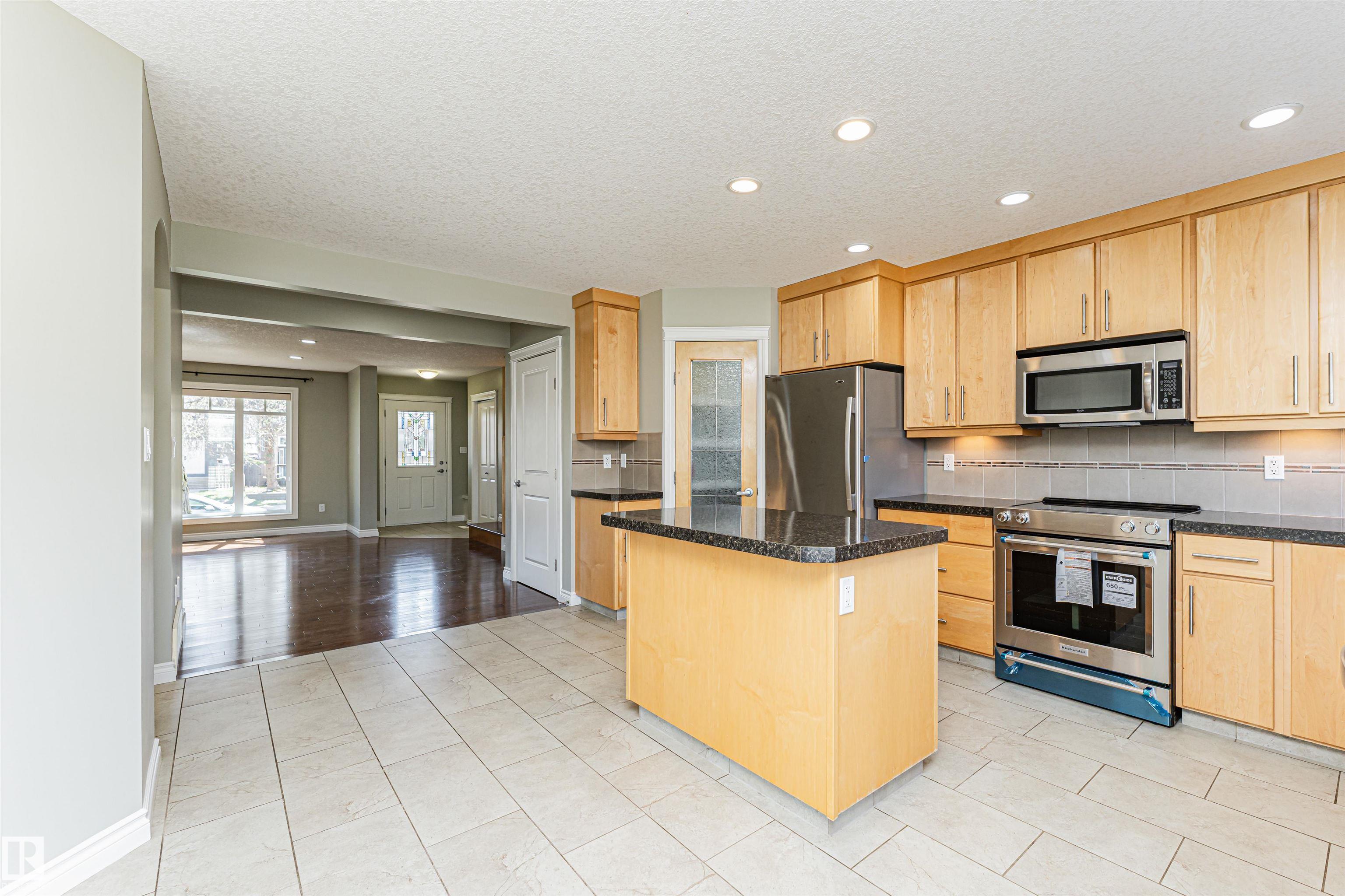 Photo 20 at 8530 76 Avenue NW, King Edward Park, Edmonton