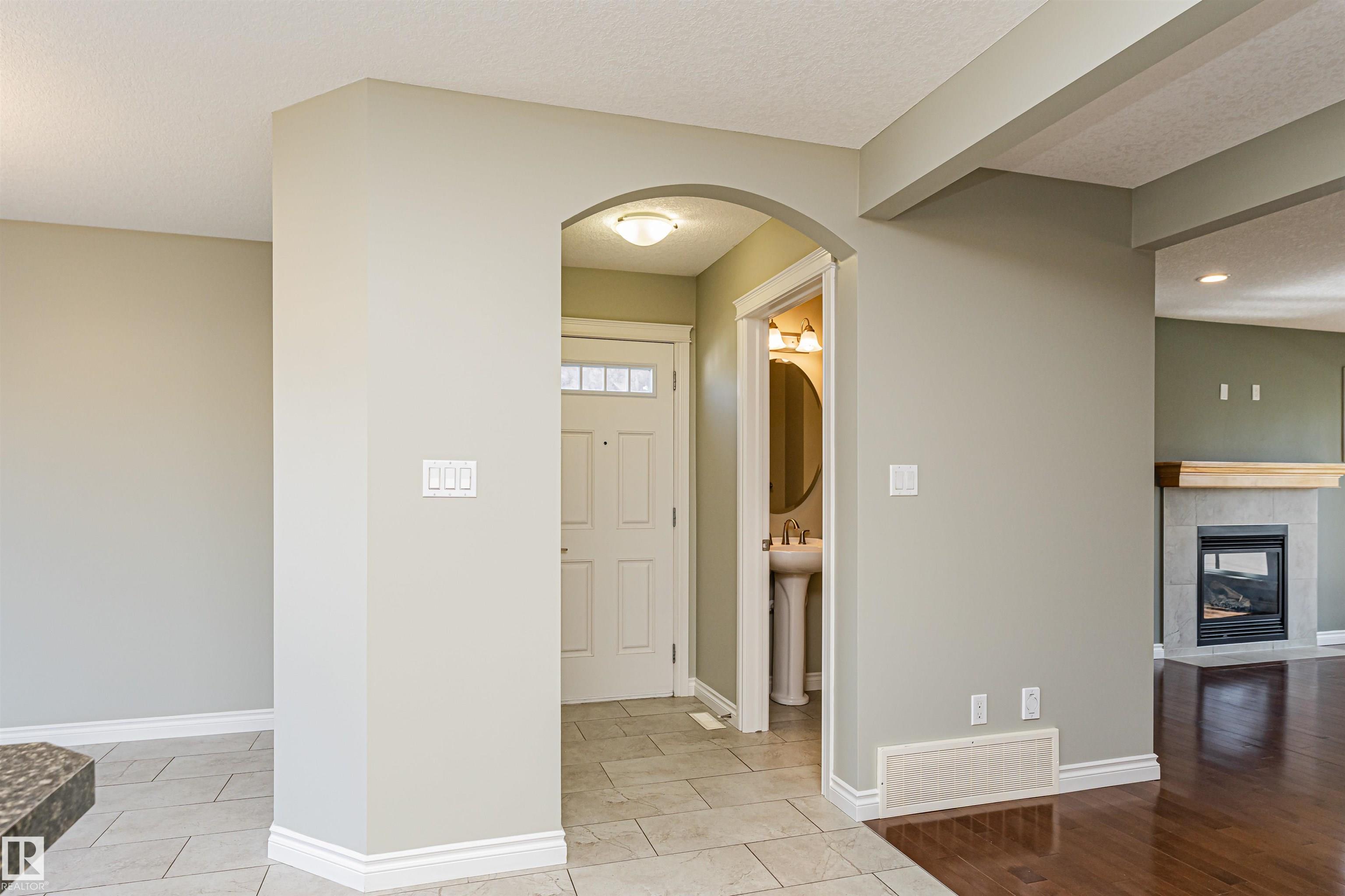 Photo 21 at 8530 76 Avenue NW, King Edward Park, Edmonton