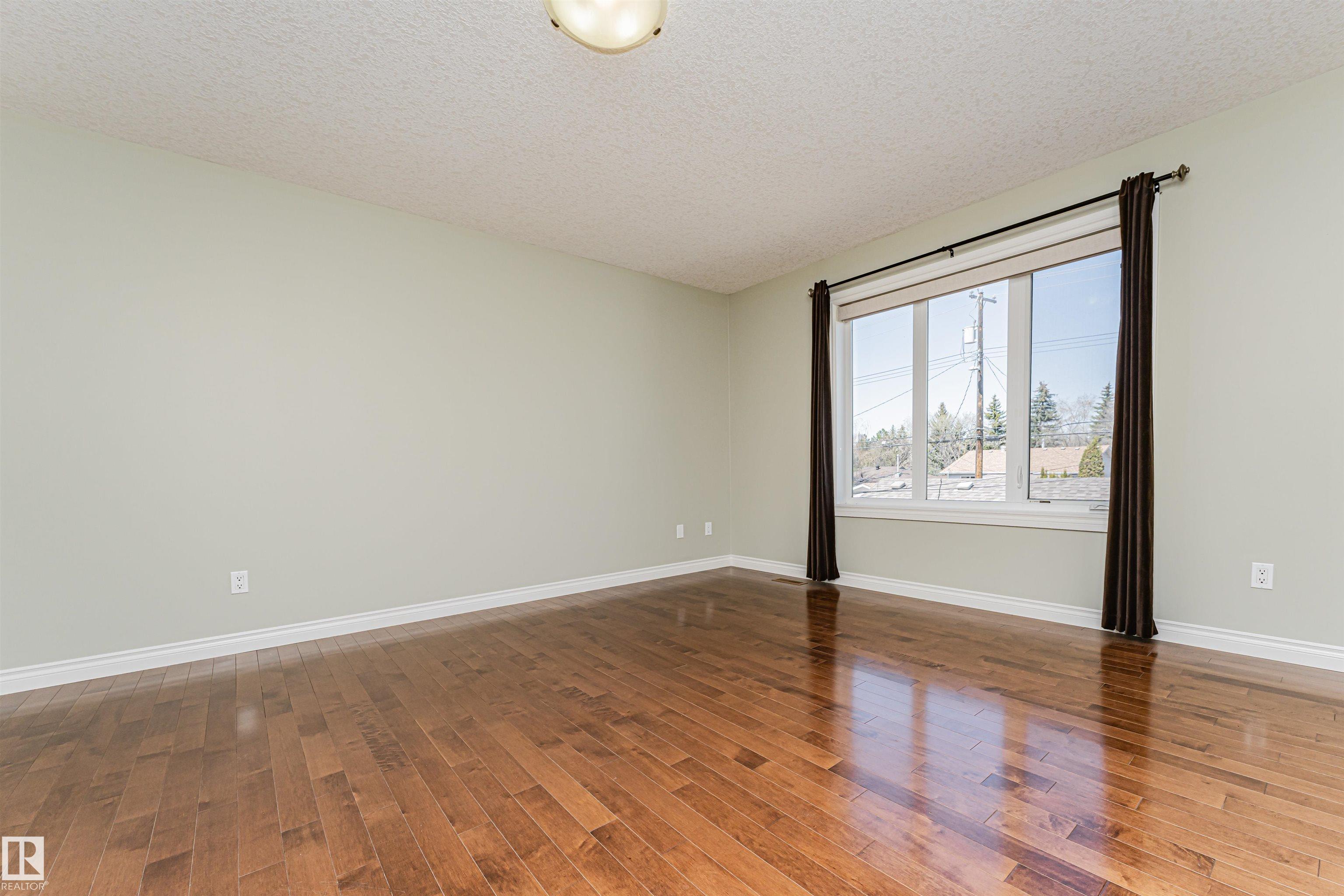 Photo 30 at 8530 76 Avenue NW, King Edward Park, Edmonton