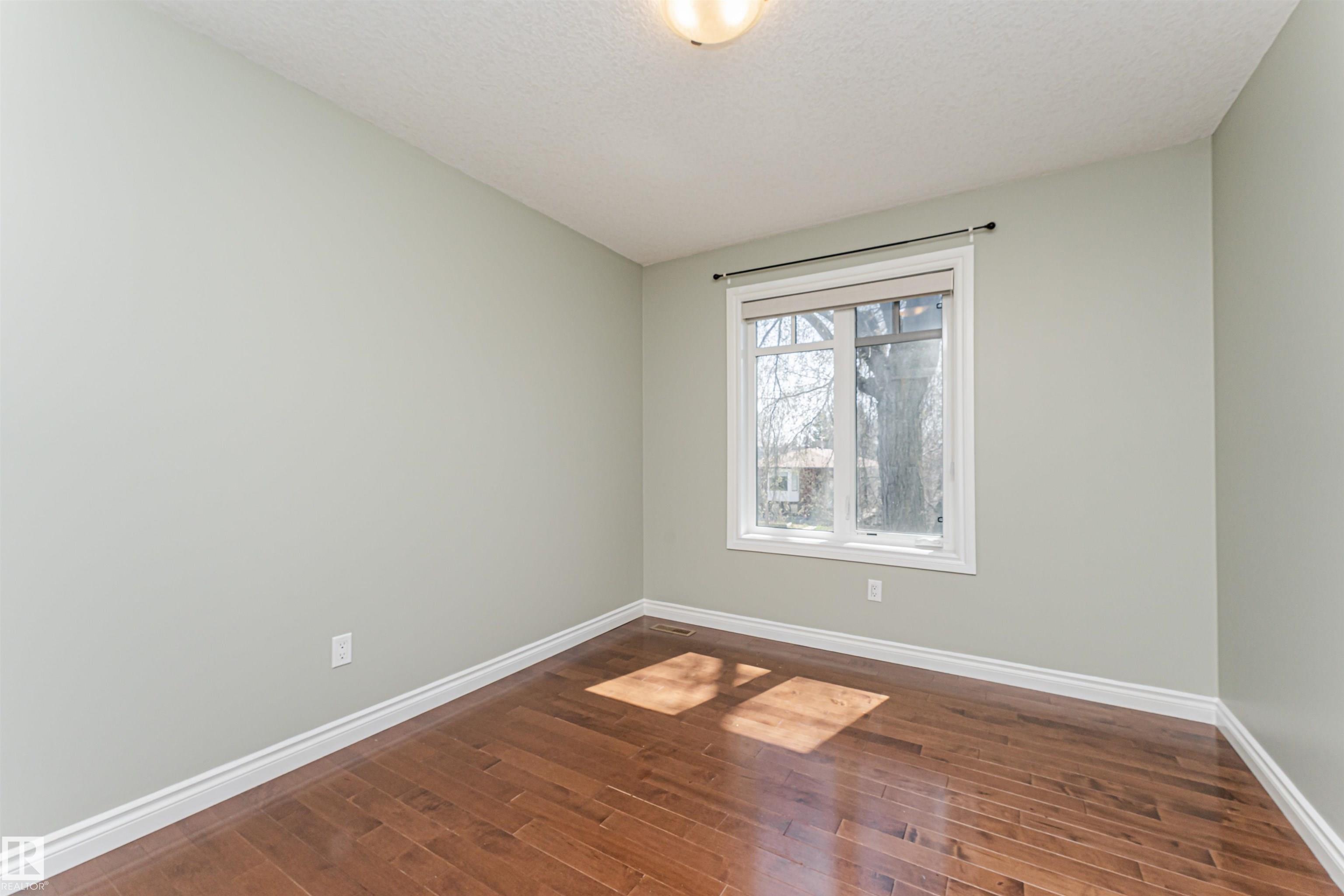 Photo 37 at 8530 76 Avenue NW, King Edward Park, Edmonton