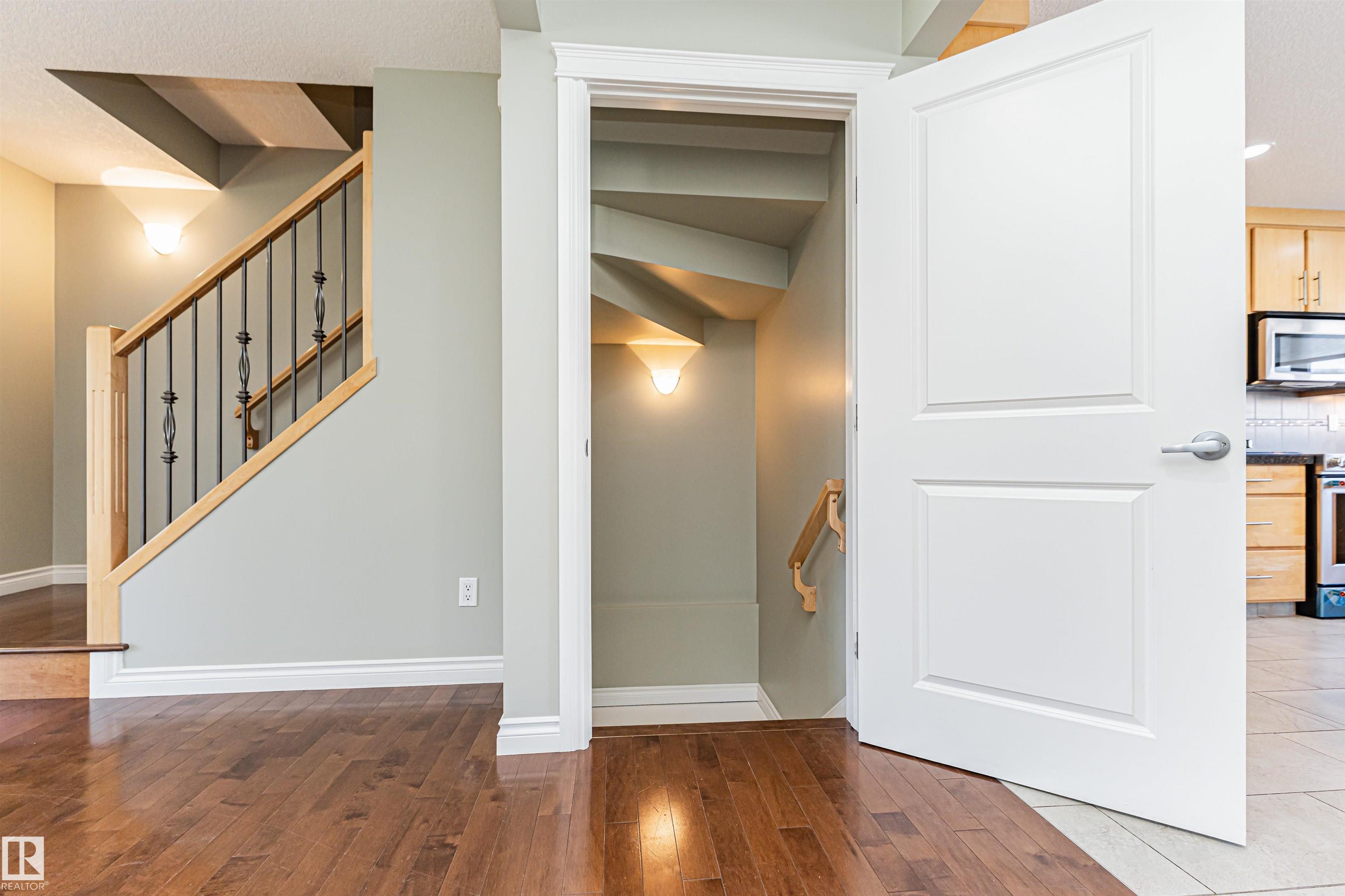Photo 41 at 8530 76 Avenue NW, King Edward Park, Edmonton