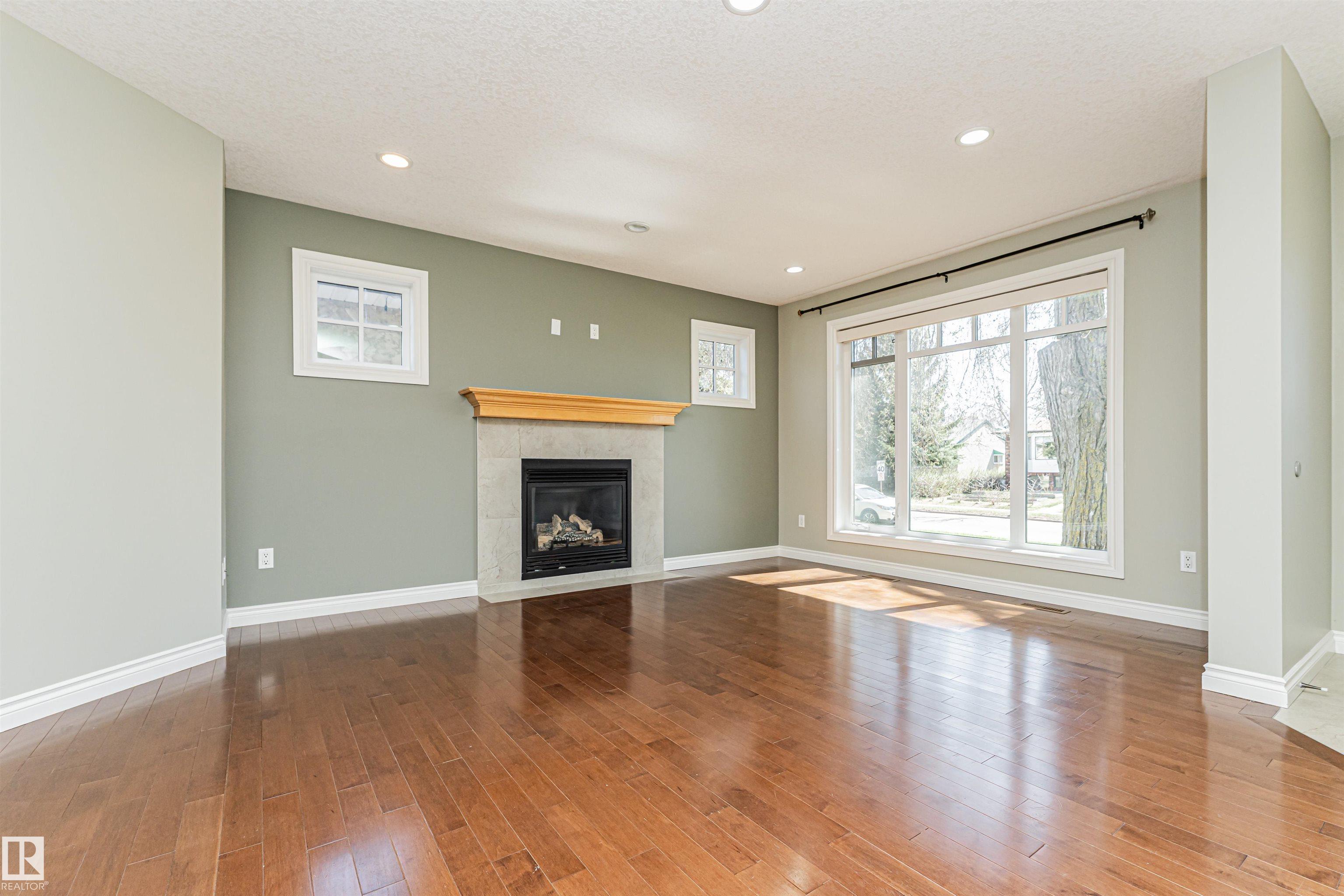 Photo 7 at 8530 76 Avenue NW, King Edward Park, Edmonton