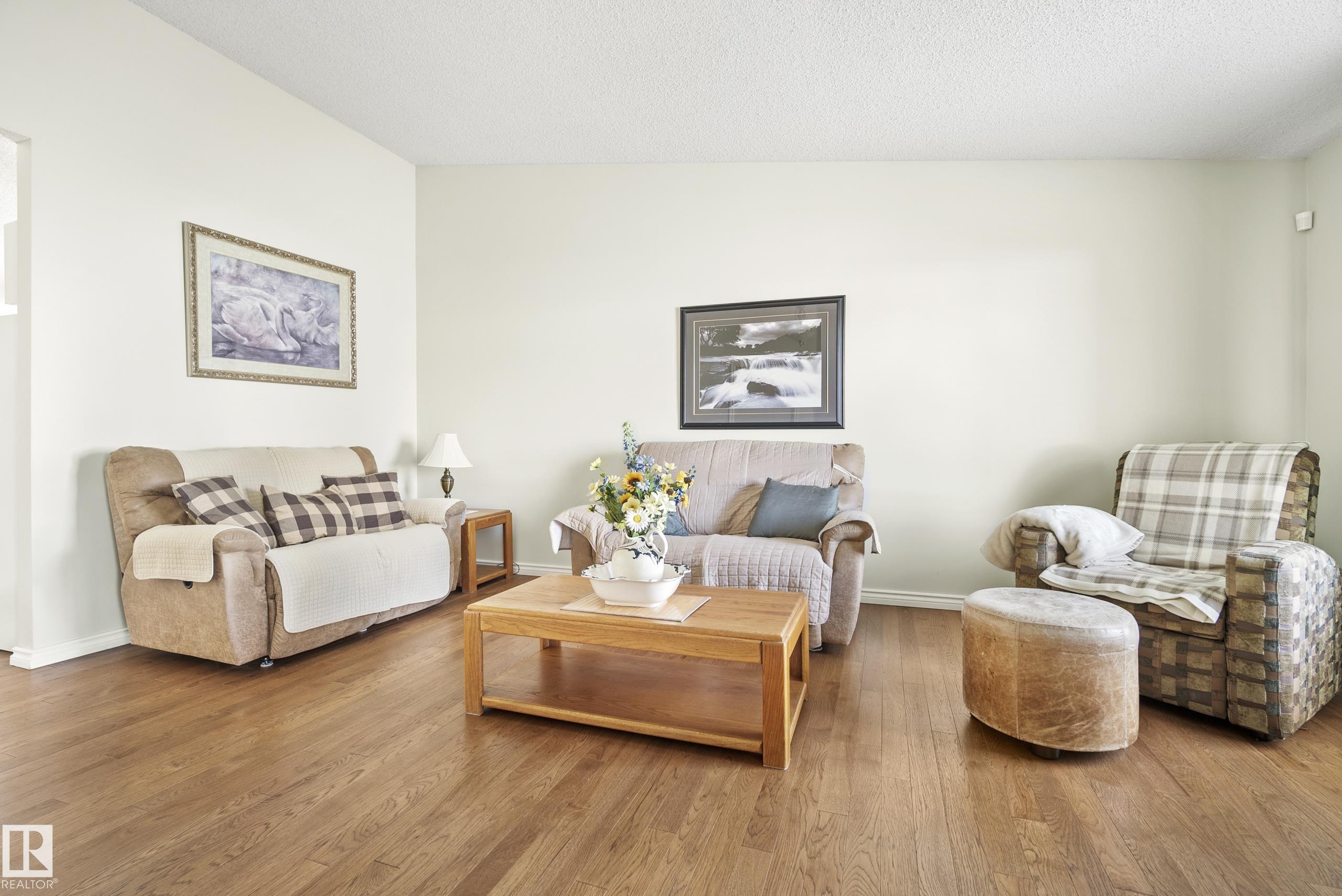 4 - 15 Ritchie Way, Regency Park, Sherwood Park