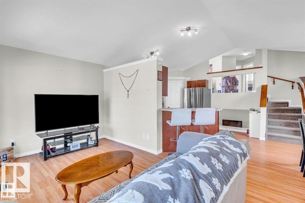 Picture for 21223 92 AV NW