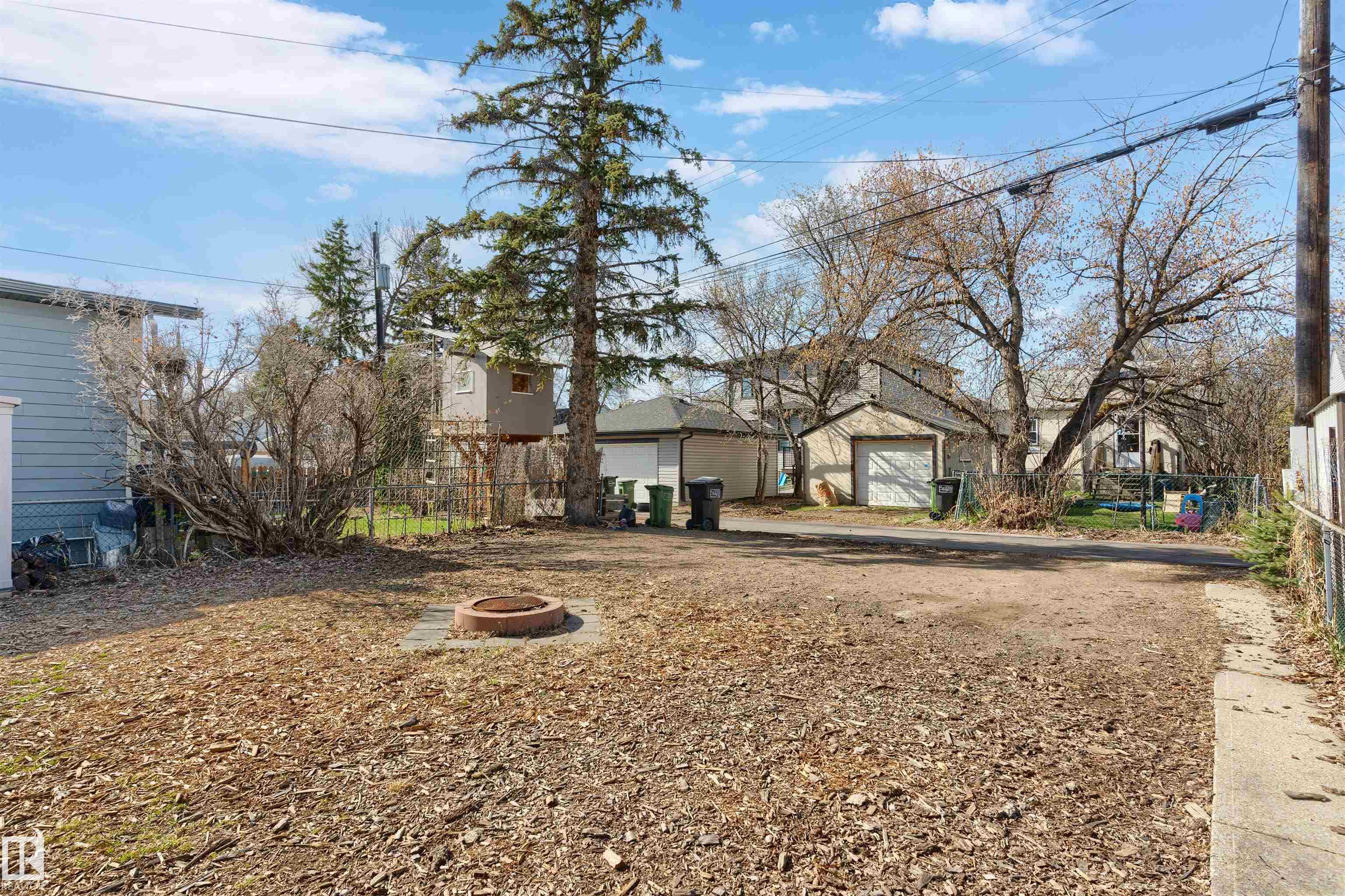 https://zimg.paragon.ice.com/ParagonImages/Property/PM/RAE/225399683/38/0/0/cc593a9aea4ec66677aa7eccecaba8e6/1/ddcc16ebd526756b06646debdf52982e/225399683-aad6f594-ed51-4307-904a-58d50019997c.JPG