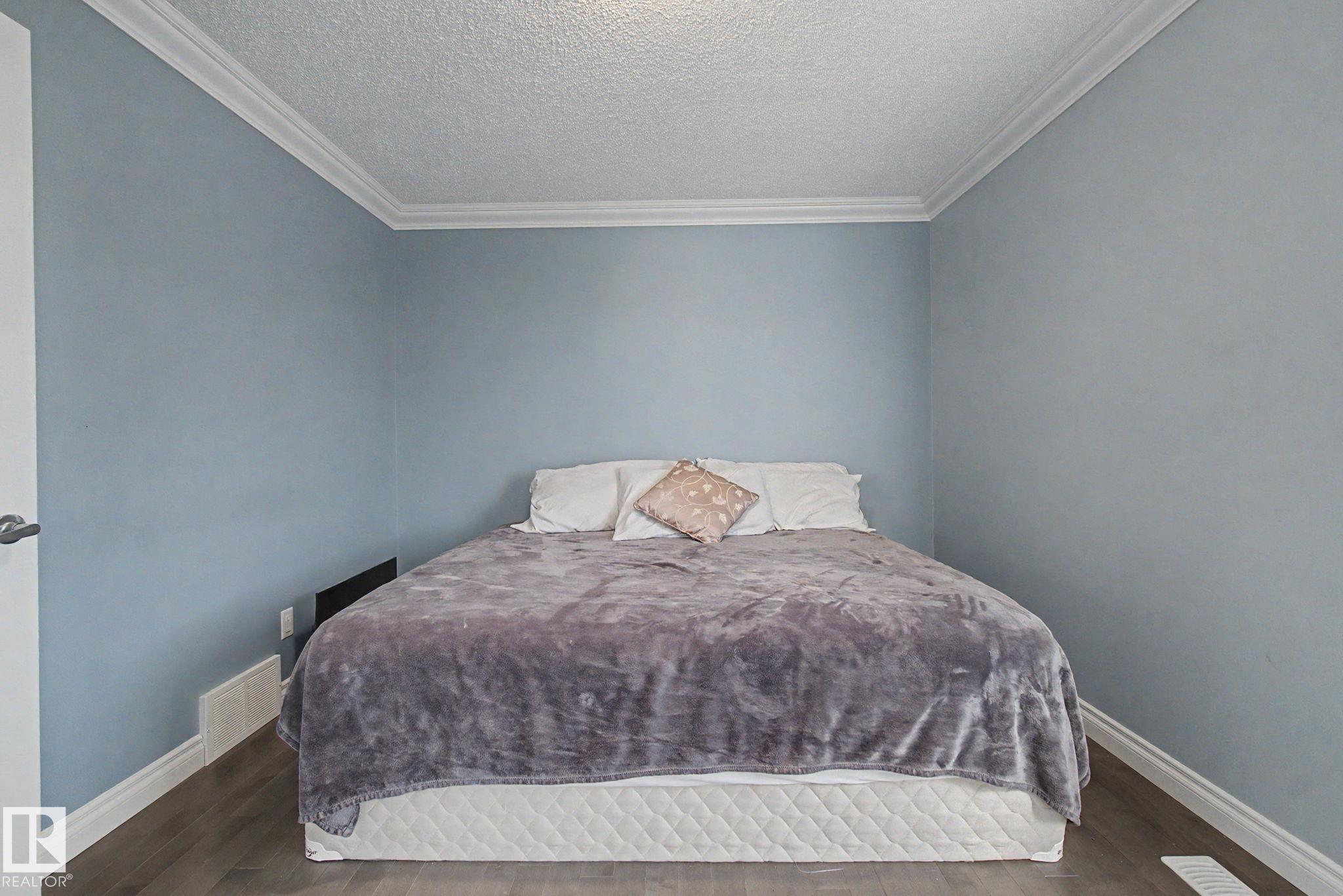 https://zimg.paragon.ice.com/ParagonImages/Property/PM/RAE/225399688/30/0/0/99d762773f34059ce335577b7c4b6217/1/db6fac61380d53c937f4eb17aab92952/225399688-3efbb391-9dde-419d-b67f-9207d96afe83.JPG